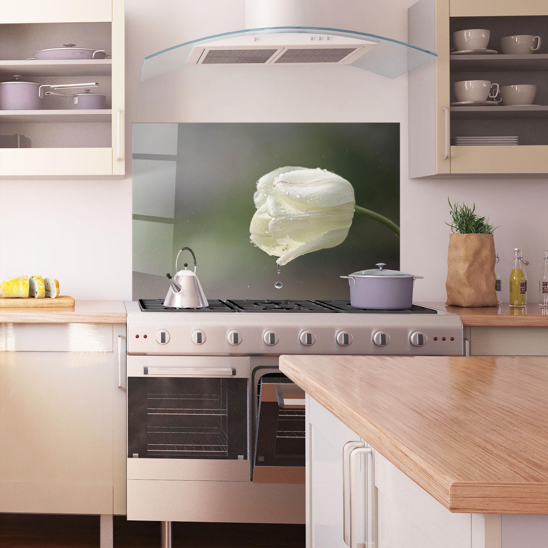 Konyhai üveg hátfal White Single Tulip mockup 1