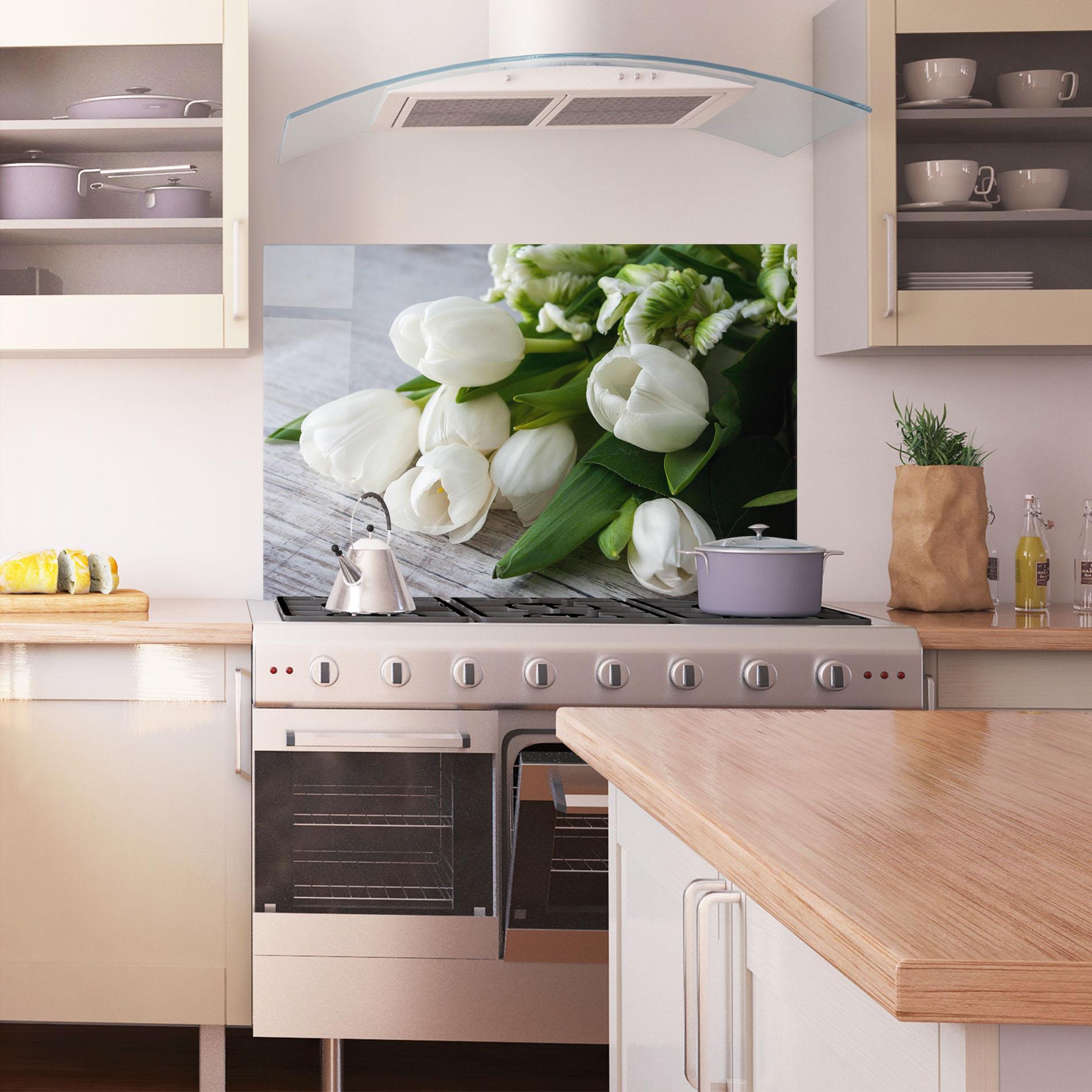 Konyhai üveg hátfal White Tulips Bouquet mockup 1