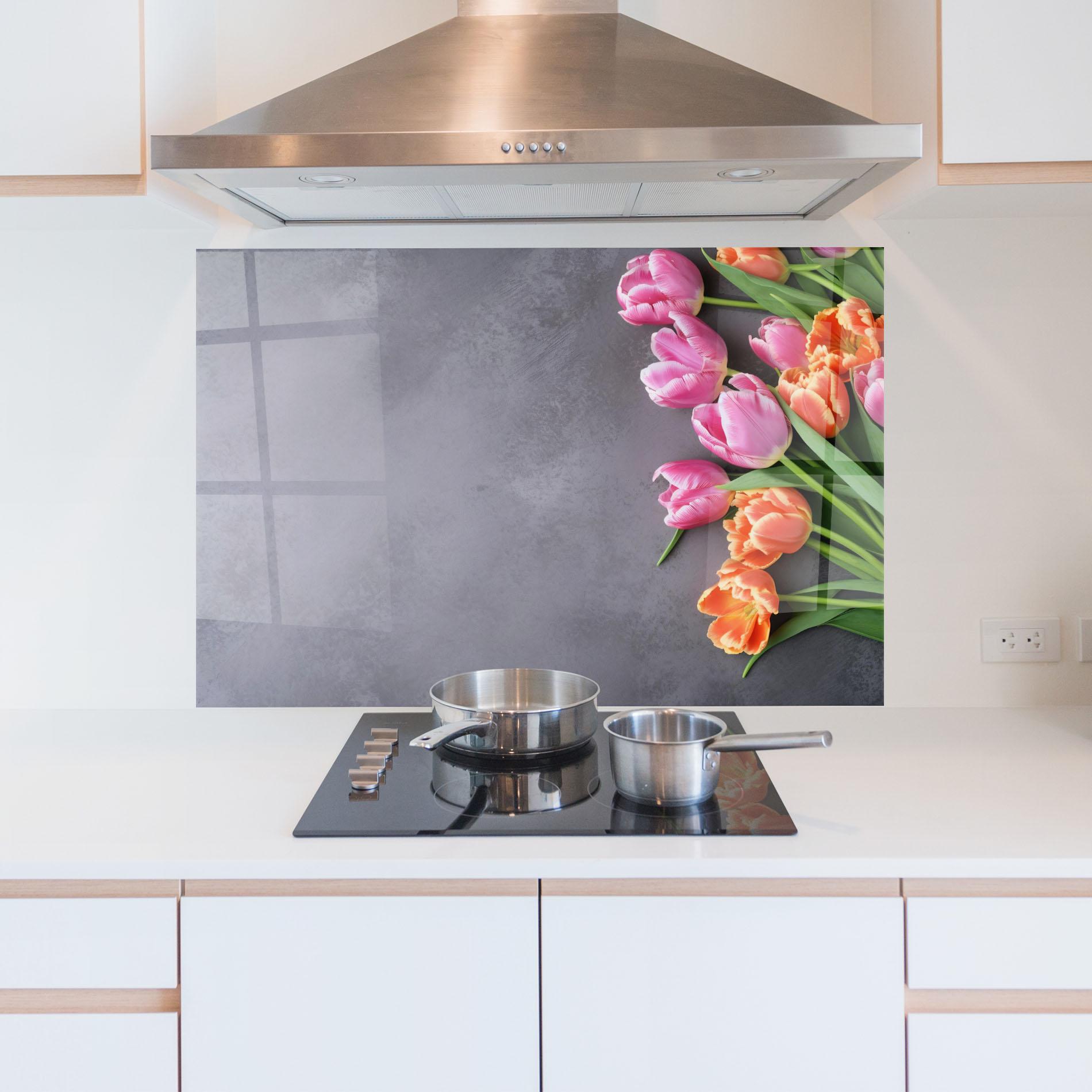 Konyhai üveg hátfal Light Orange Pink Tulips mockup 5