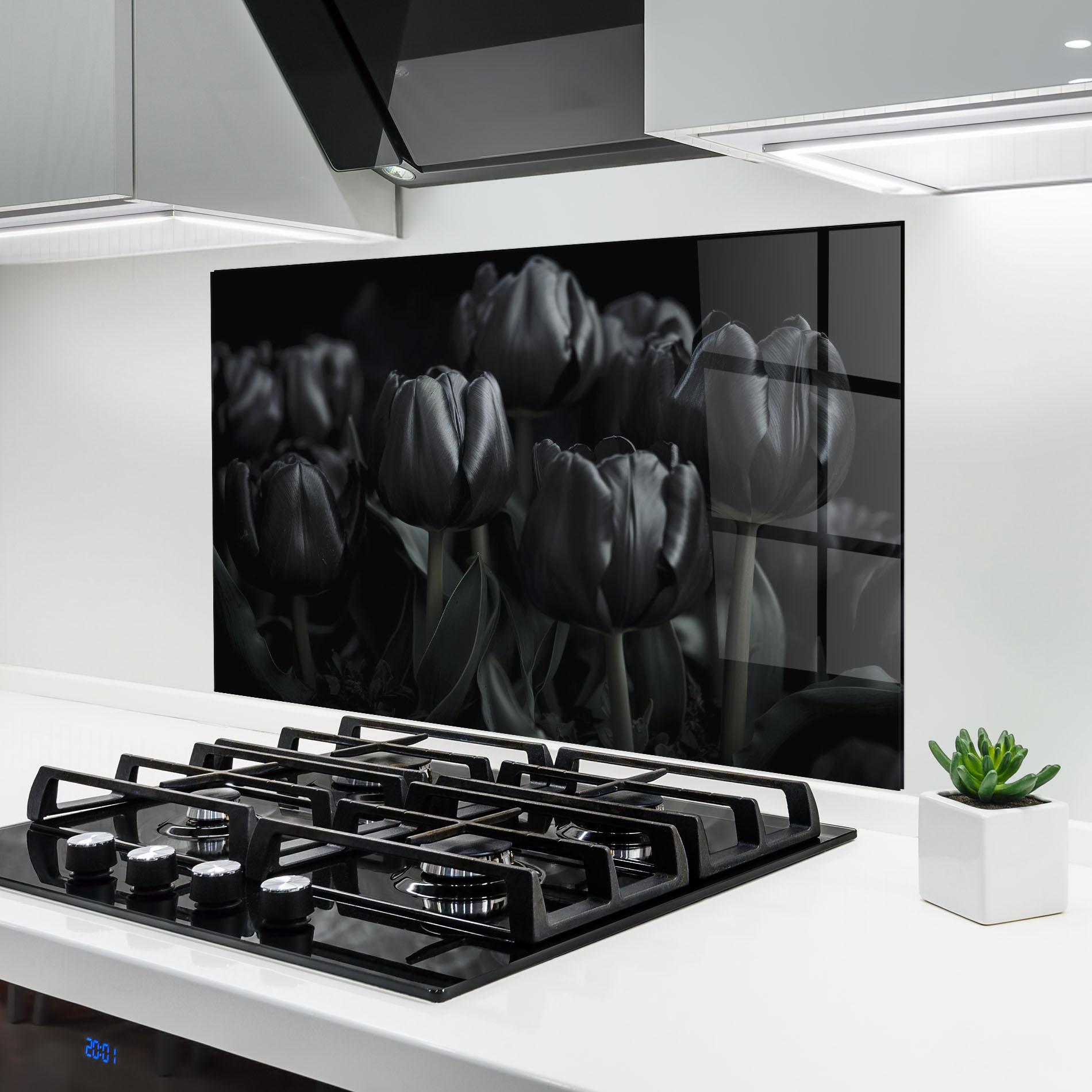 Konyhai üveg hátfal Black Tulips mockup 6