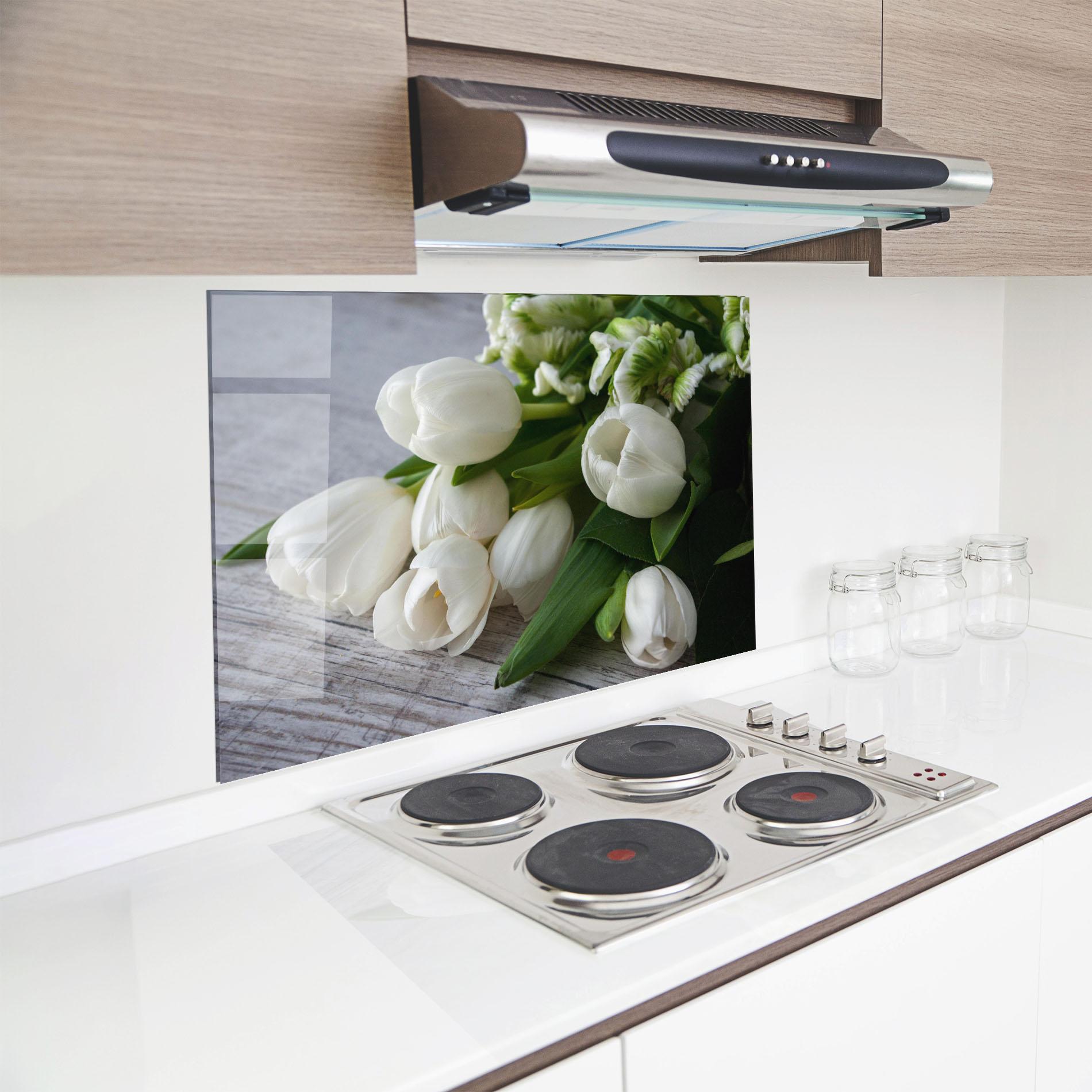 Konyhai üveg hátfal White Tulips Bouquet mockup 8