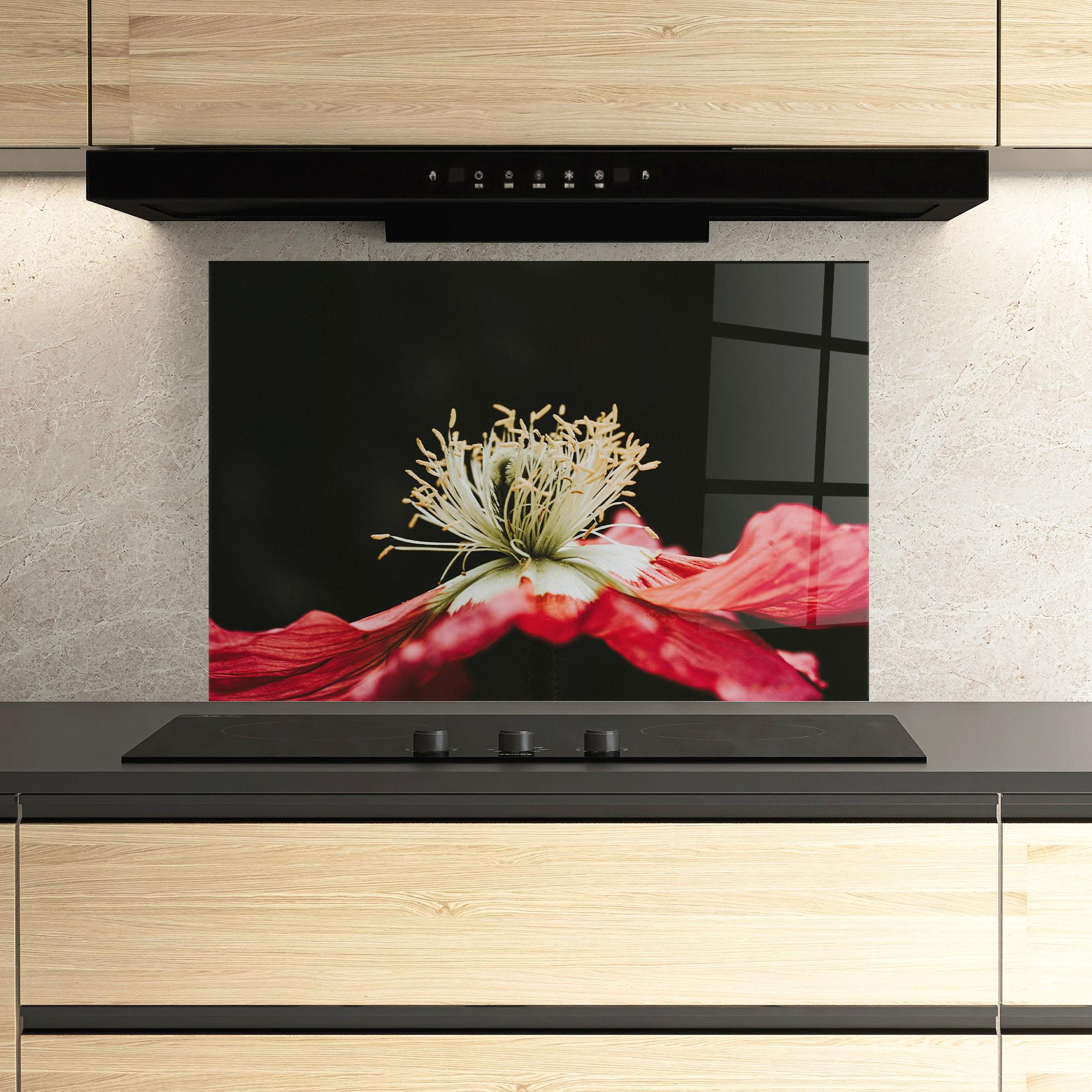 Konyhai üveg hátfal Open Poppy Close Up mockup 3