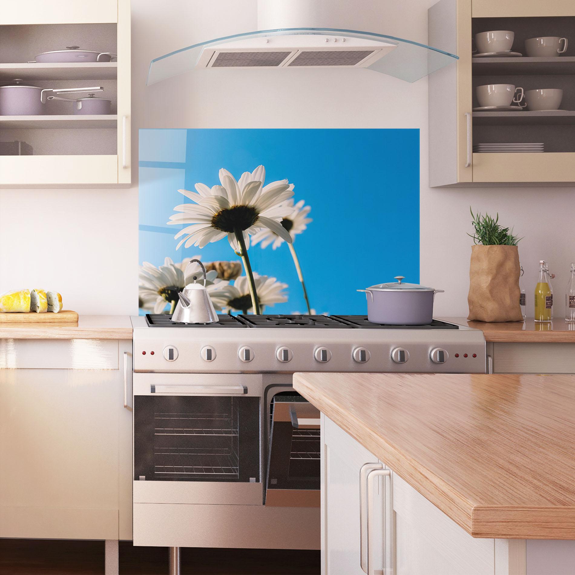 Konyhai üveg hátfal Blue Sky Daisy mockup 1