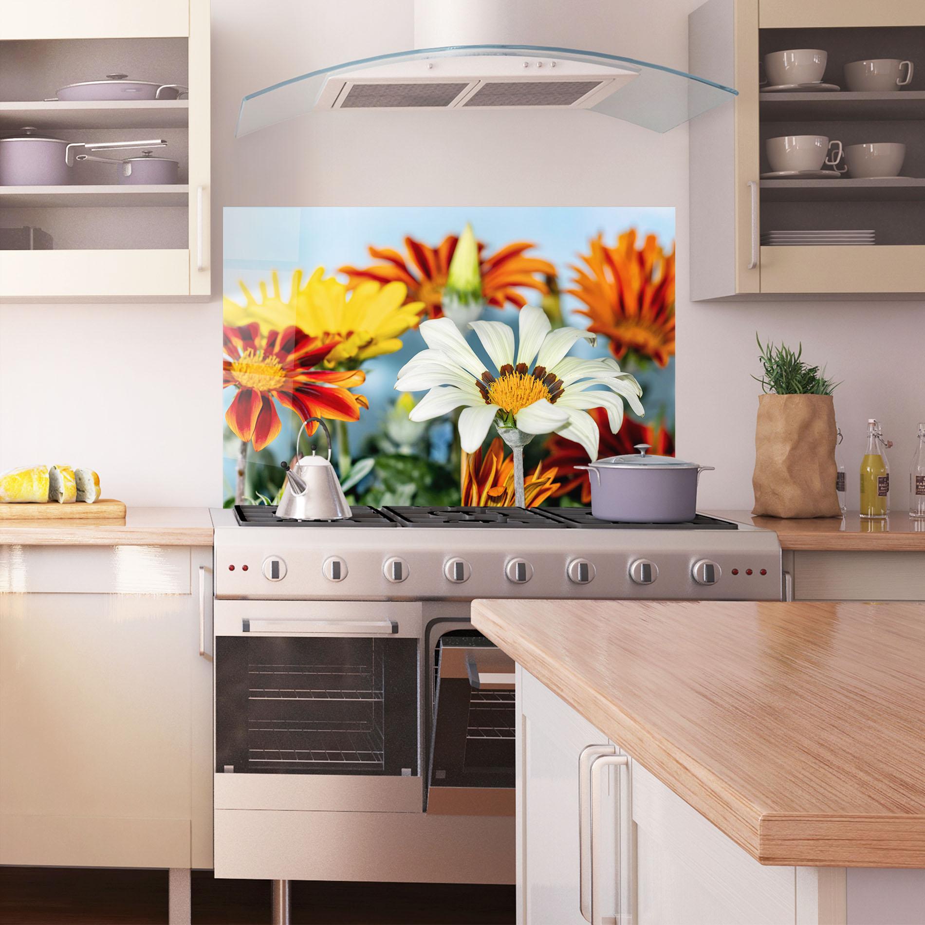 Konyhai üveg hátfal Color Mix Daisy mockup 1