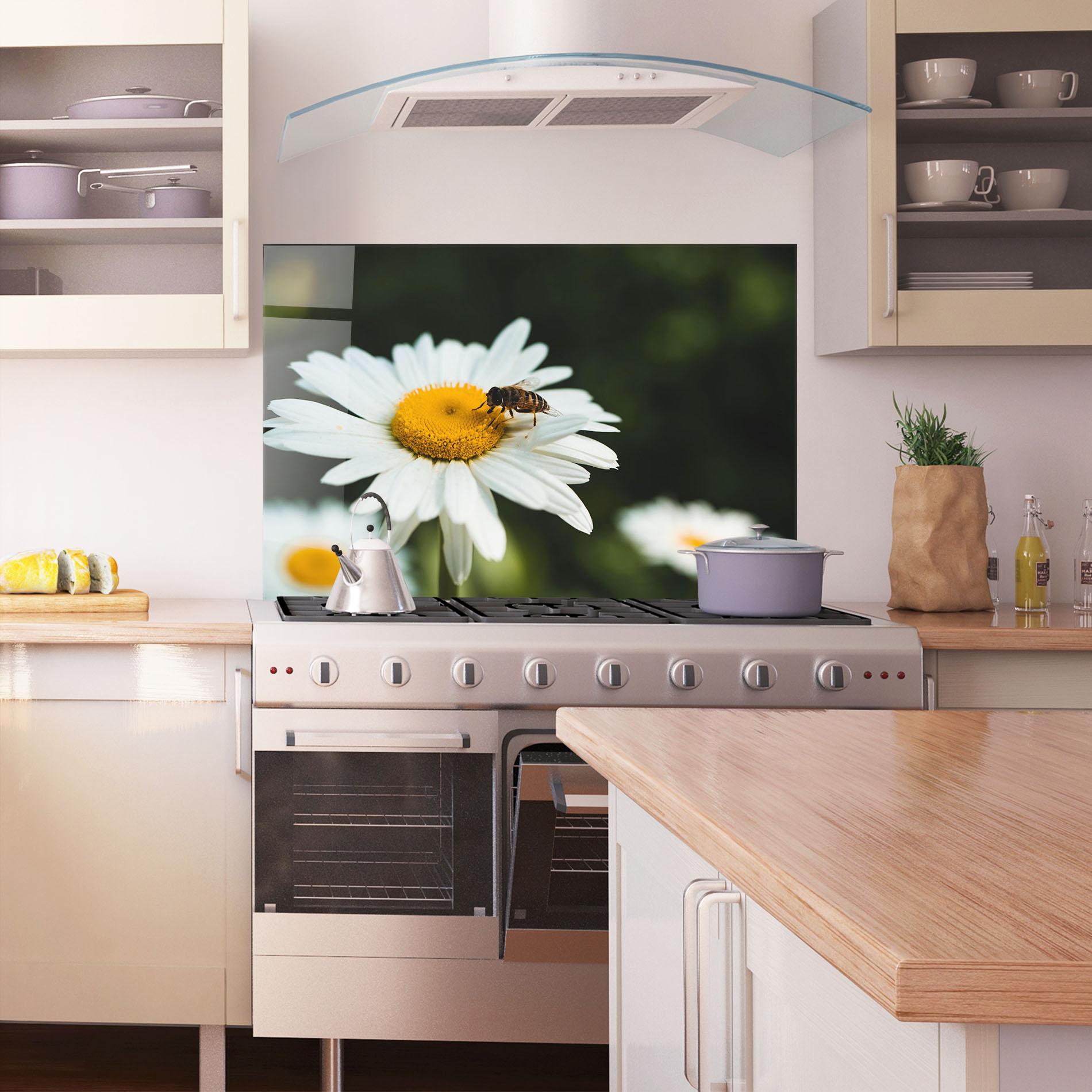 Konyhai üveg hátfal Pollen From Daisy mockup 1