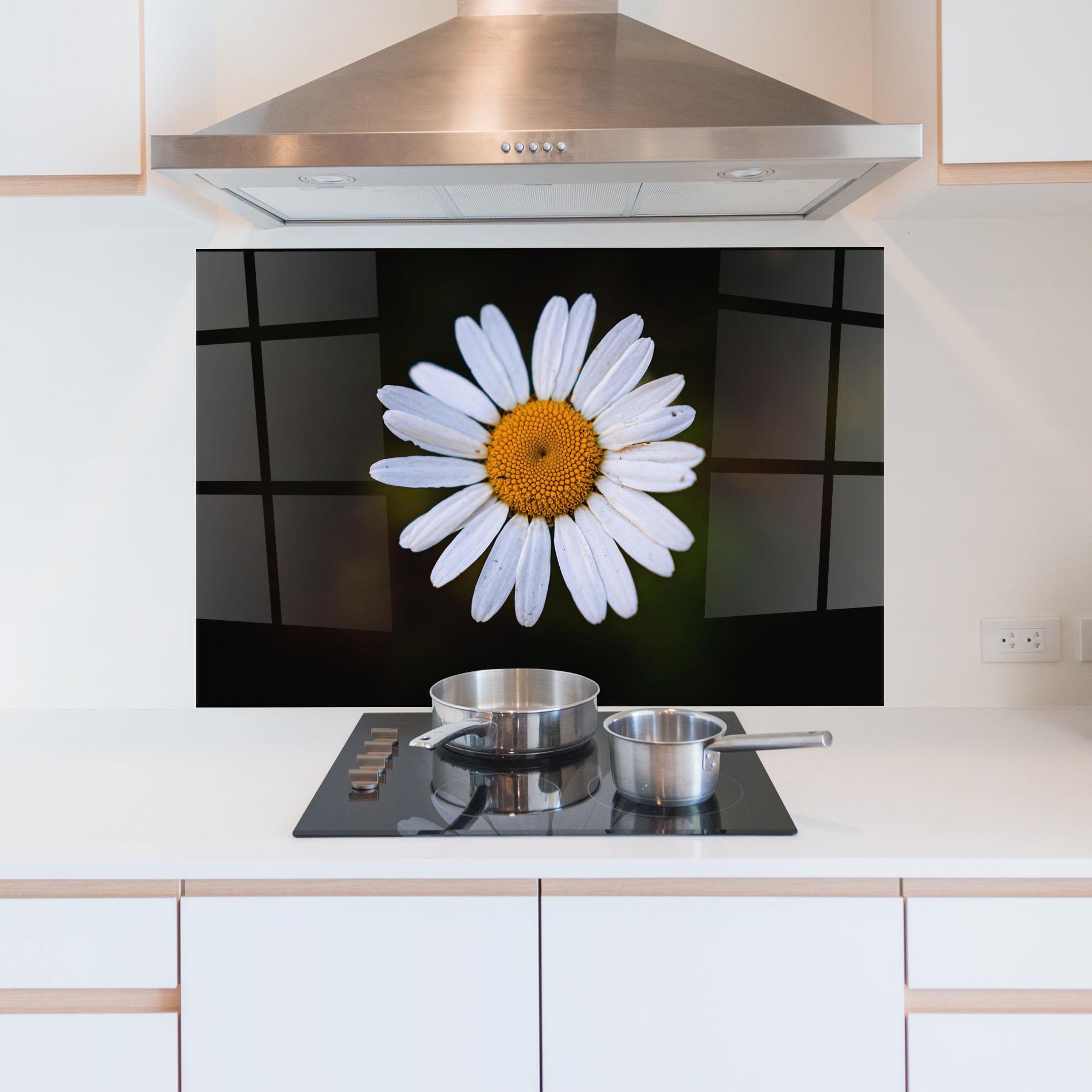 Konyhai üveg hátfal Big Yellow Center Daisy mockup 5