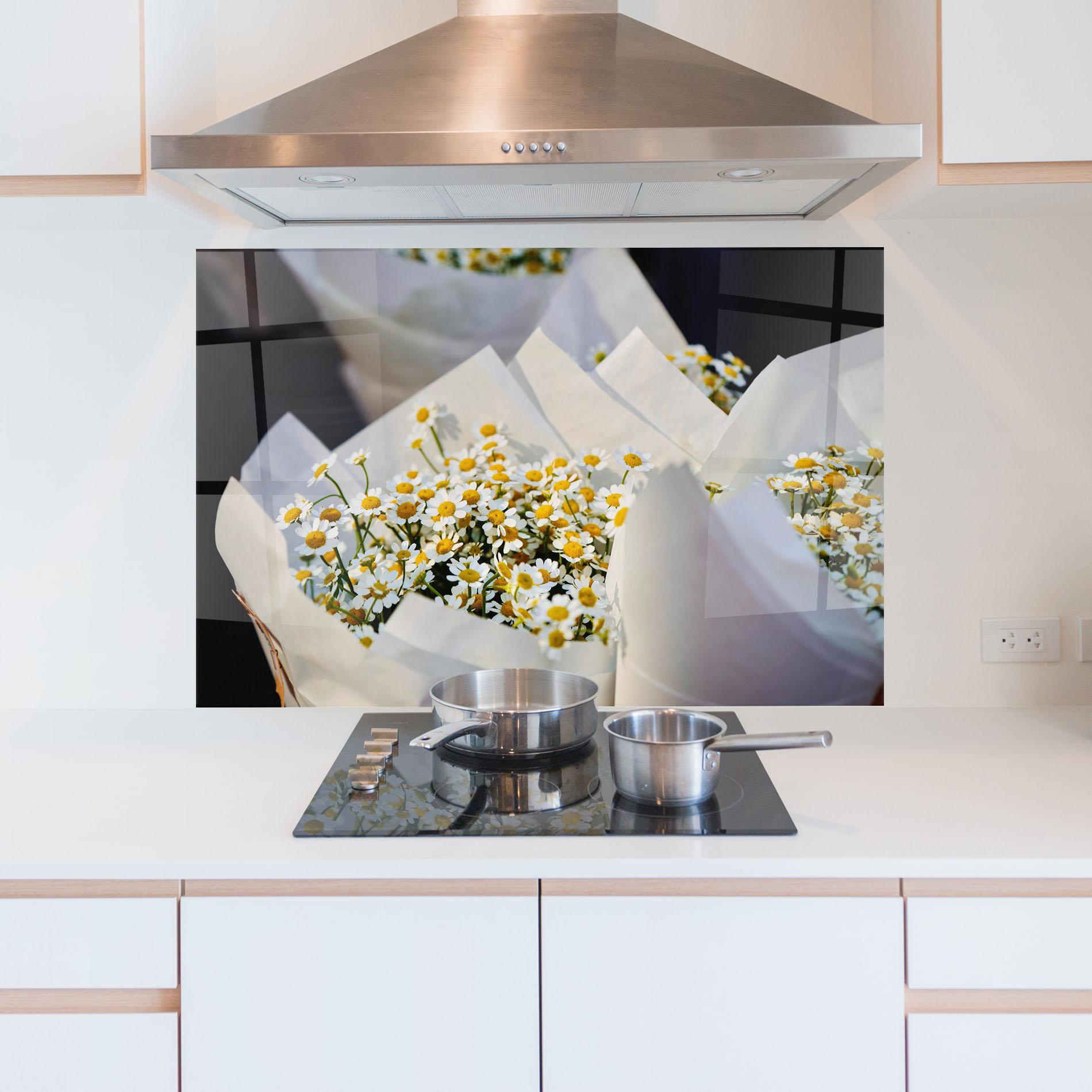 Konyhai üveg hátfal Daisy Bouquet mockup 5