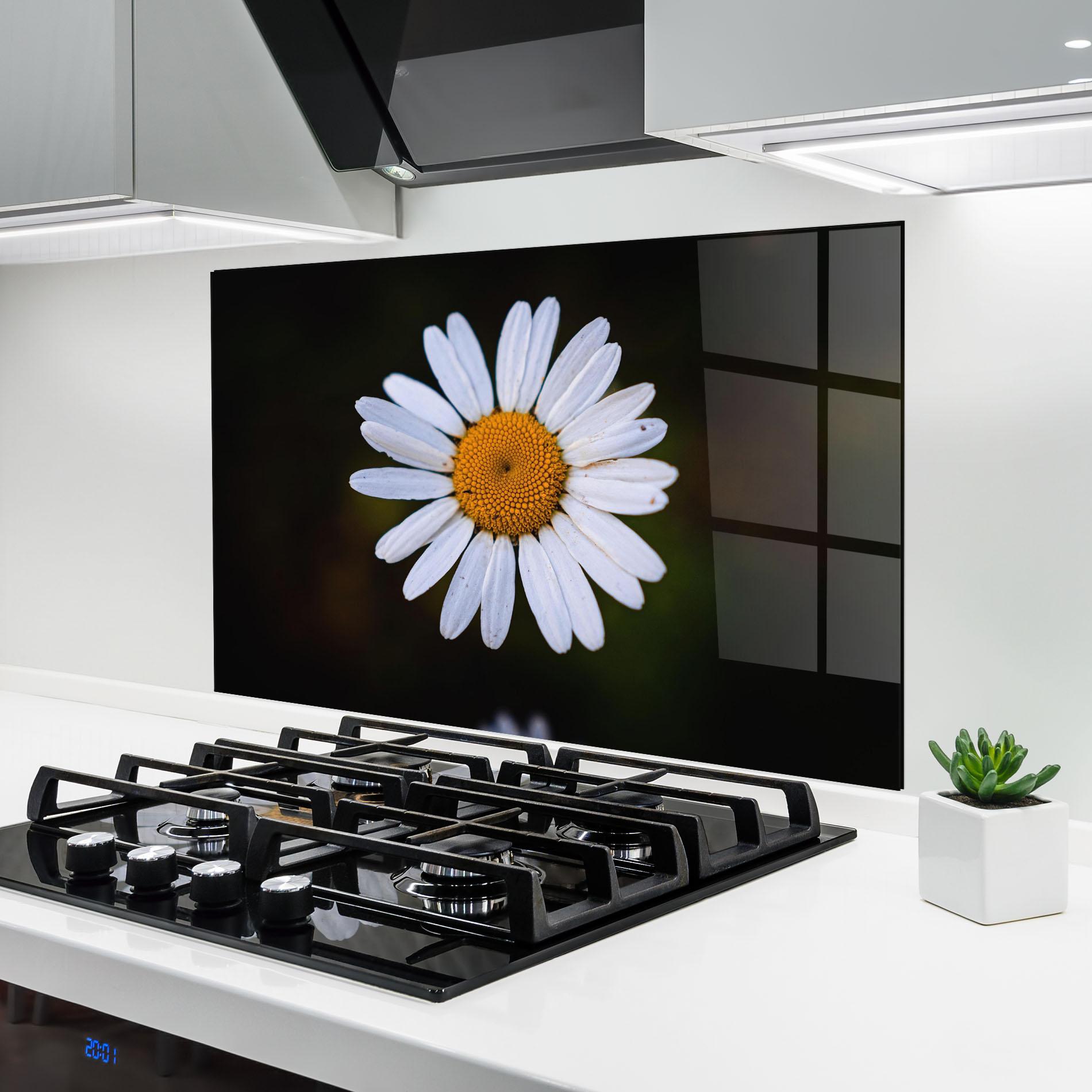 Konyhai üveg hátfal Big Yellow Center Daisy mockup 6