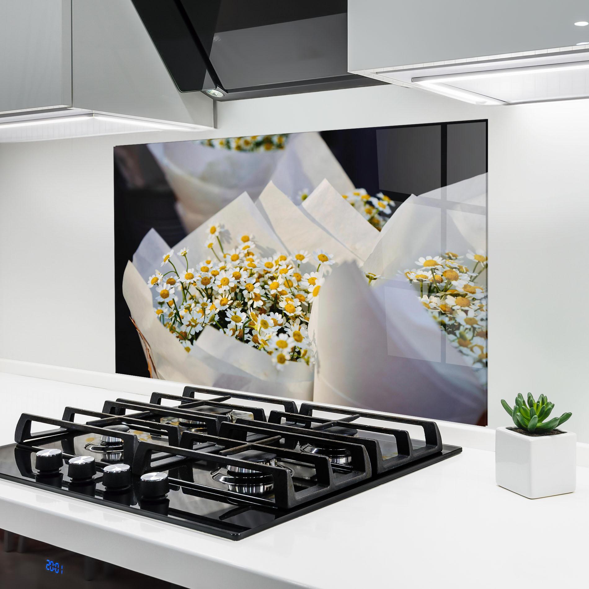 Konyhai üveg hátfal Daisy Bouquet mockup 6