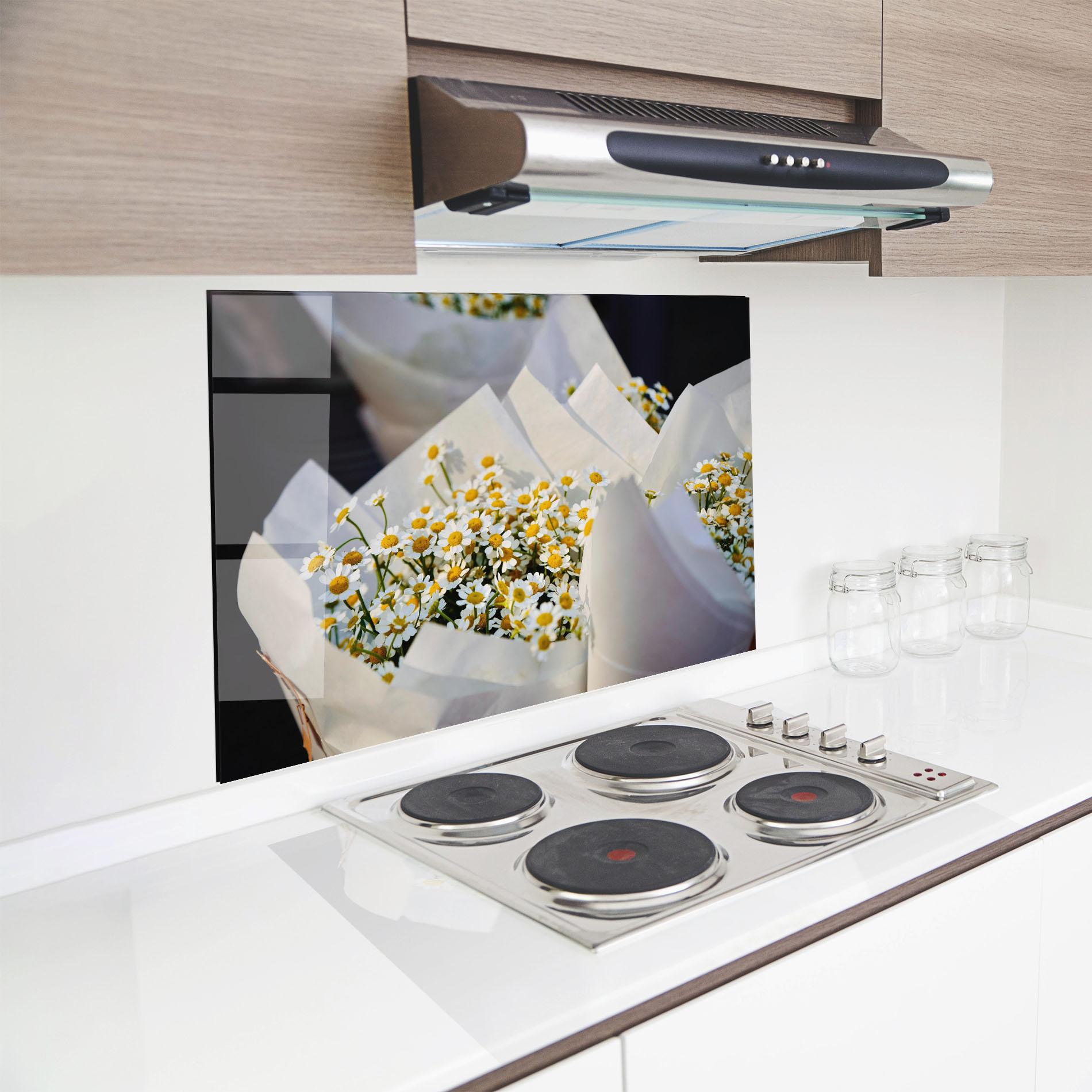 Konyhai üveg hátfal Daisy Bouquet mockup 8