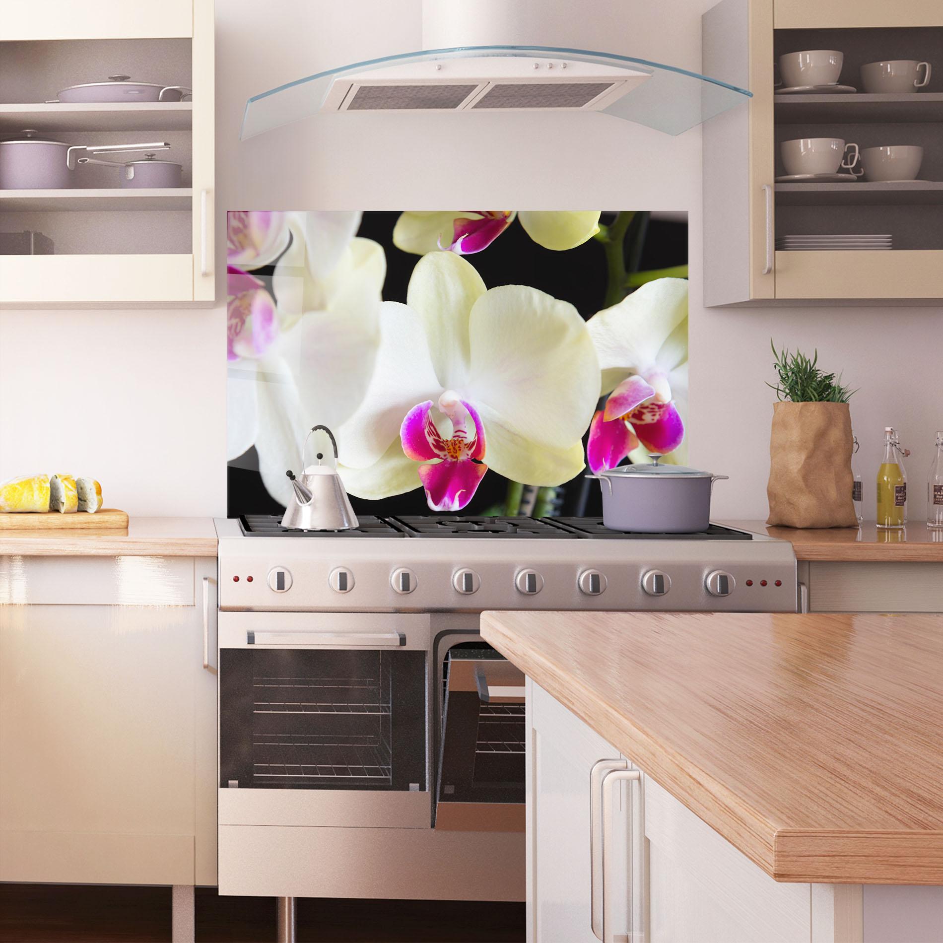 Konyhai üveg hátfal Cream Purple Orchids mockup 1