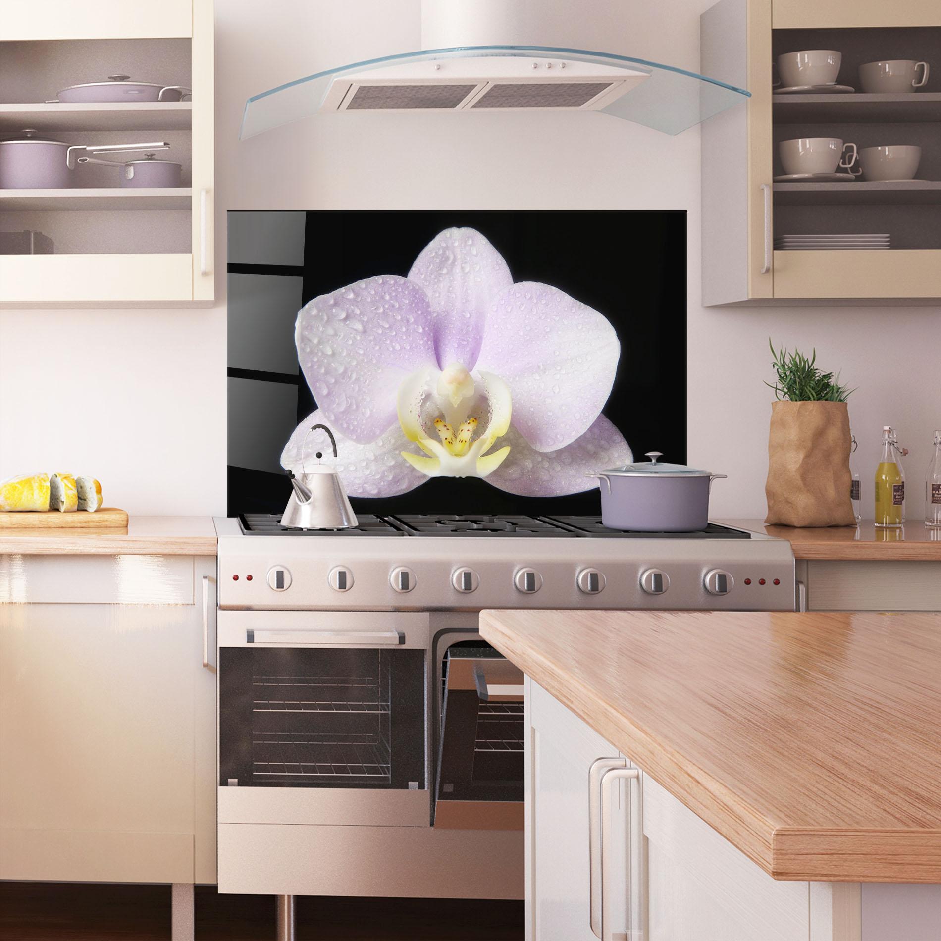 Konyhai üveg hátfal Light Purple Orchid After Rain mockup 1