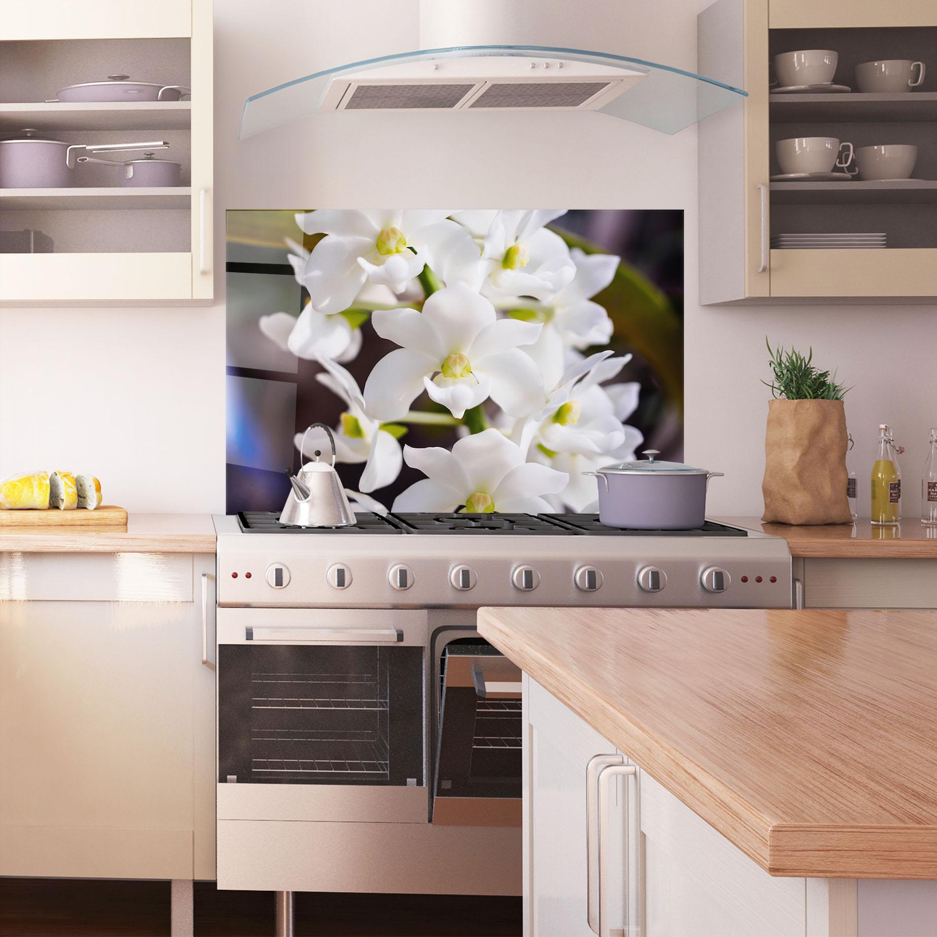 Konyhai üveg hátfal Small White Orchids mockup 1