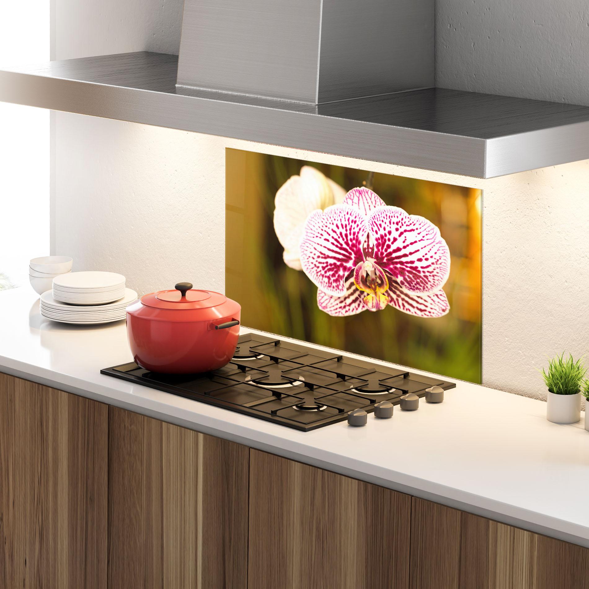 Konyhai üveg hátfal Garden Orchids mockup 4