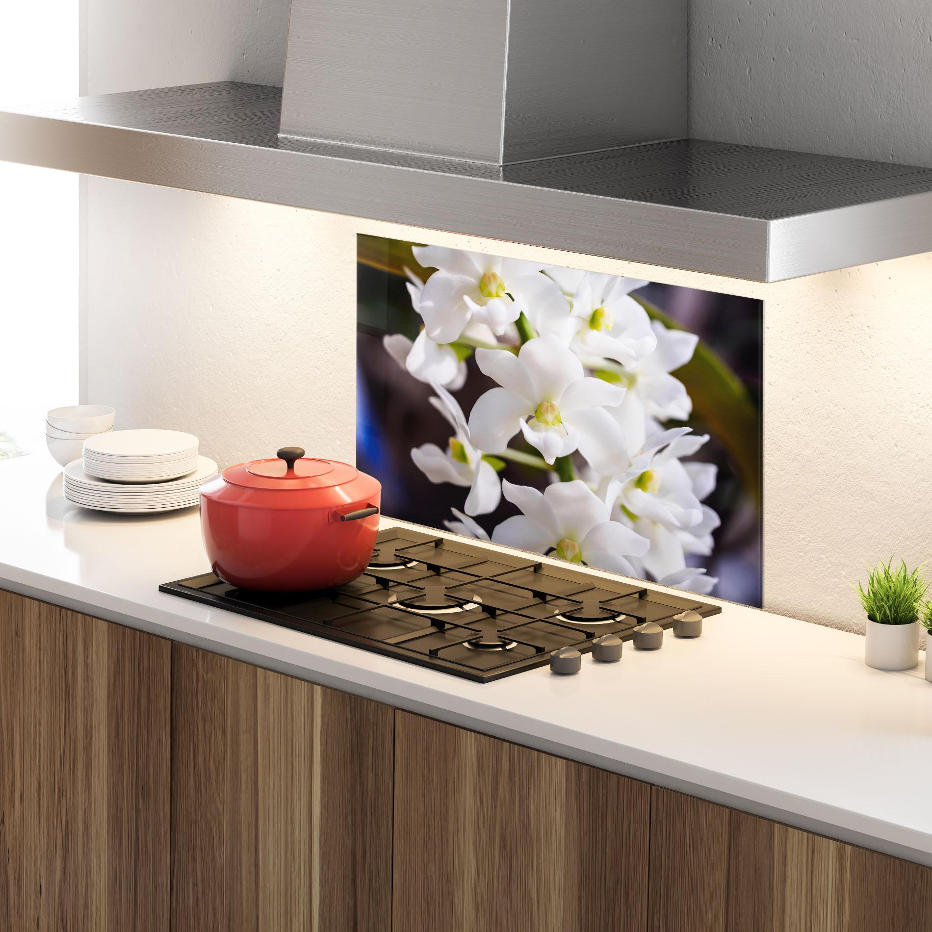 Konyhai üveg hátfal Small White Orchids mockup 4