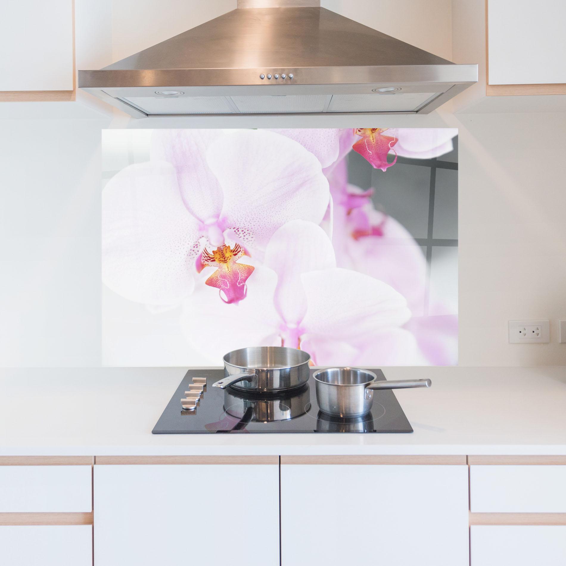 Konyhai üveg hátfal Light Purple Orchid mockup 5