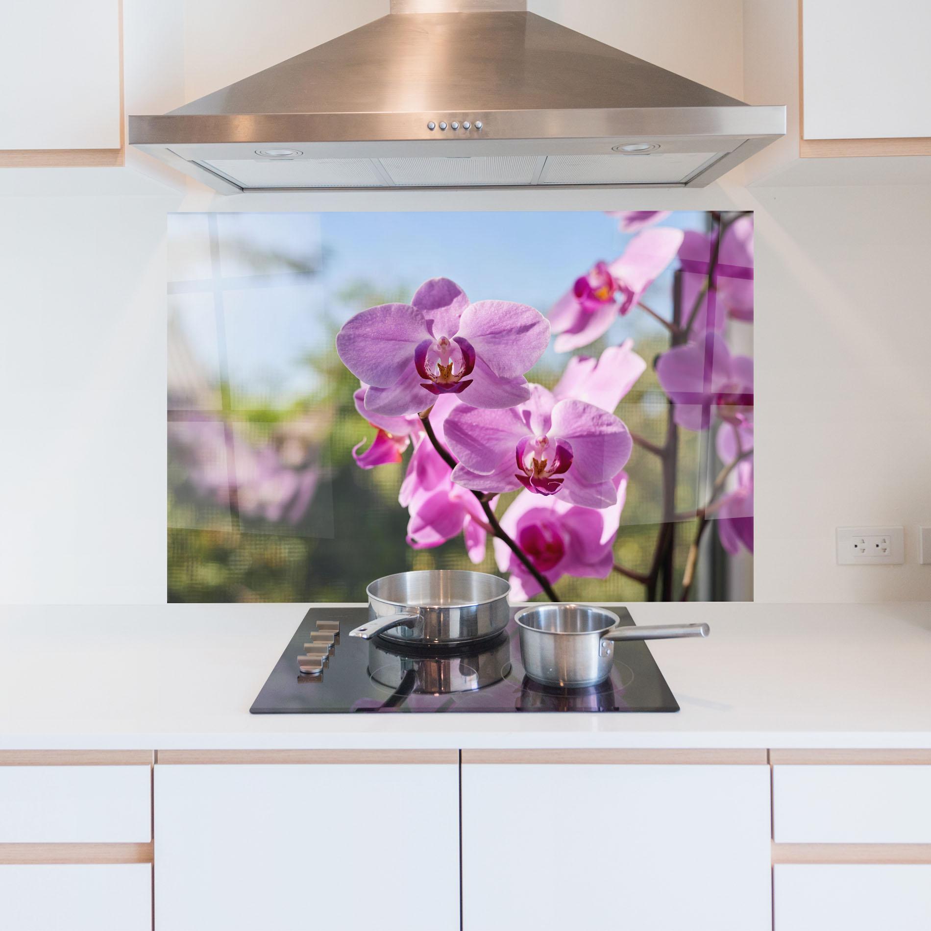 Konyhai üveg hátfal Orchids In The Garden mockup 5