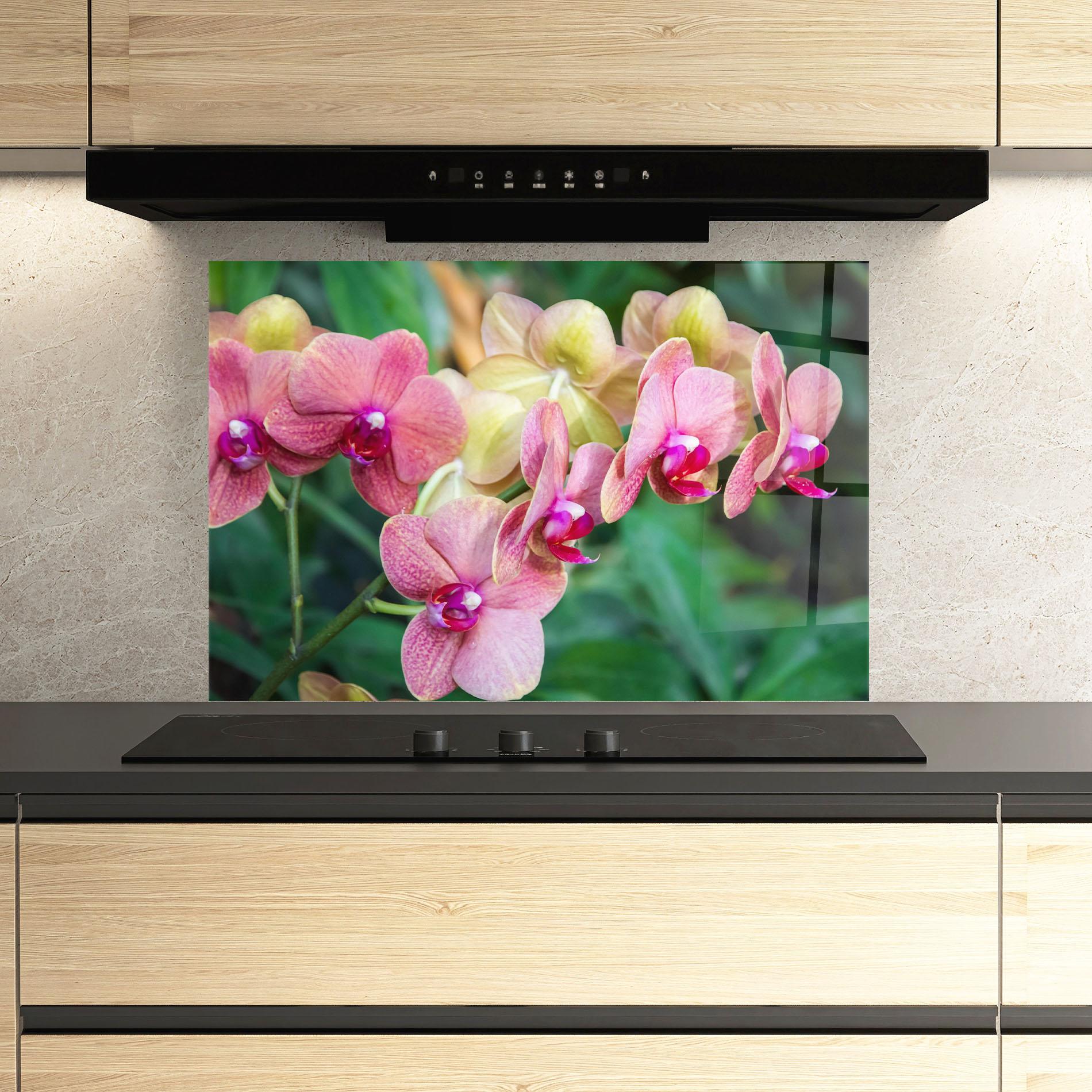 Konyhai üveg hátfal Yellow Oink Orchid mockup 3