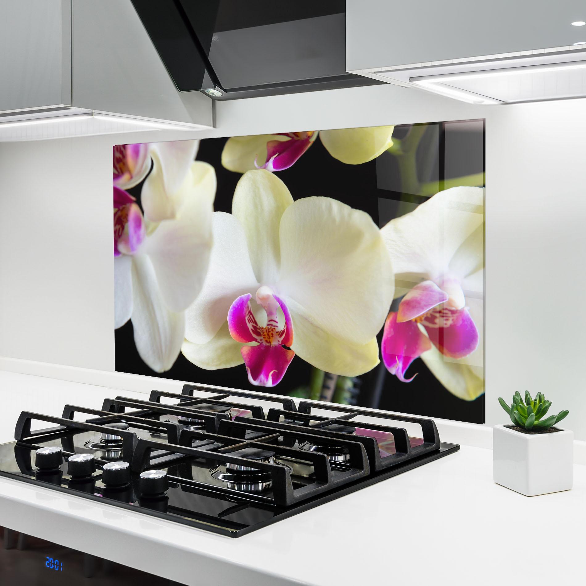Konyhai üveg hátfal Cream Purple Orchids mockup 6