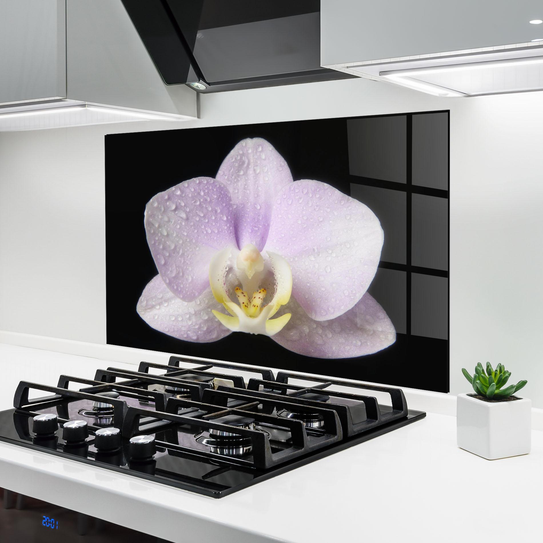 Konyhai üveg hátfal Light Purple Orchid After Rain mockup 6