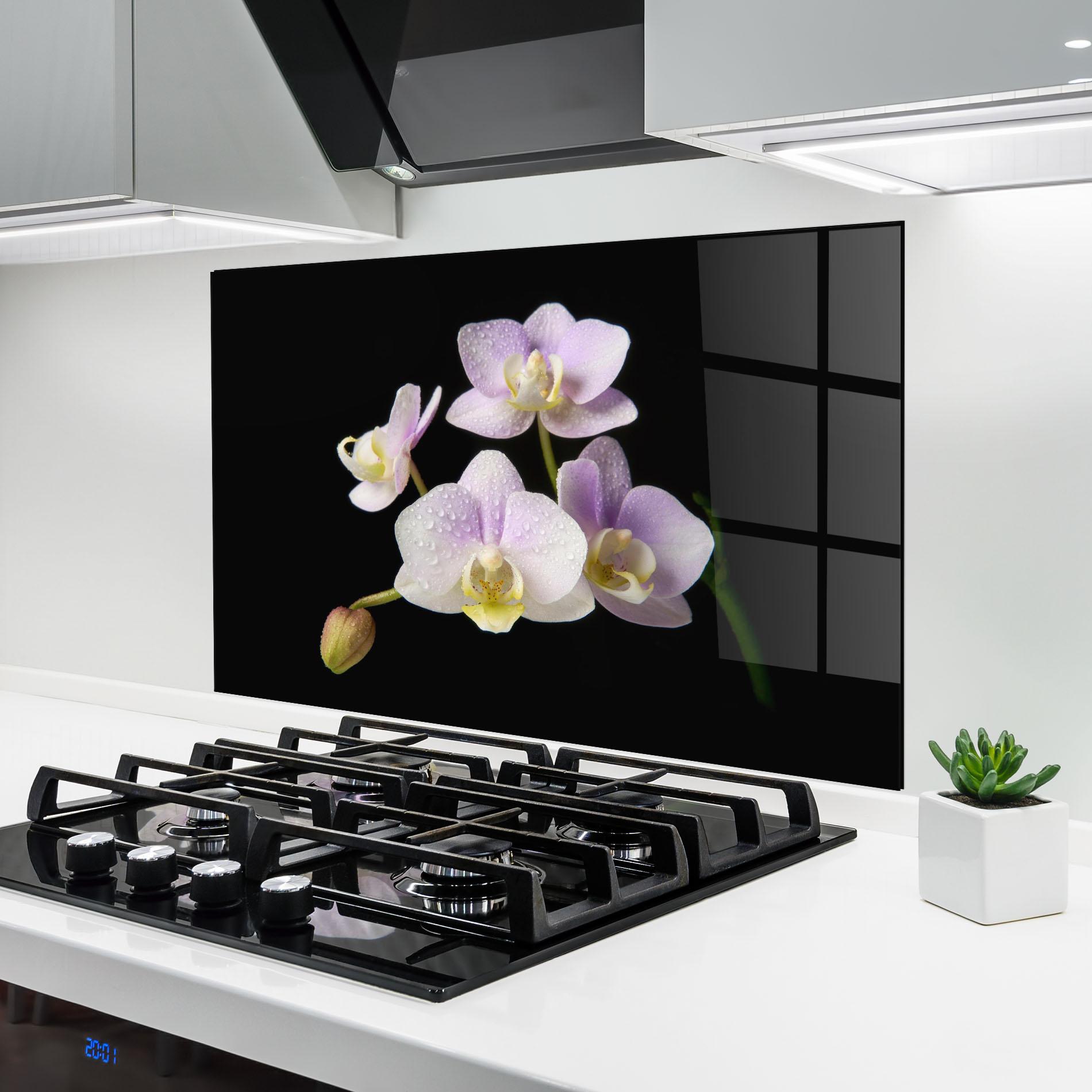 Konyhai üveg hátfal Light Purple Orchid On Black mockup 6