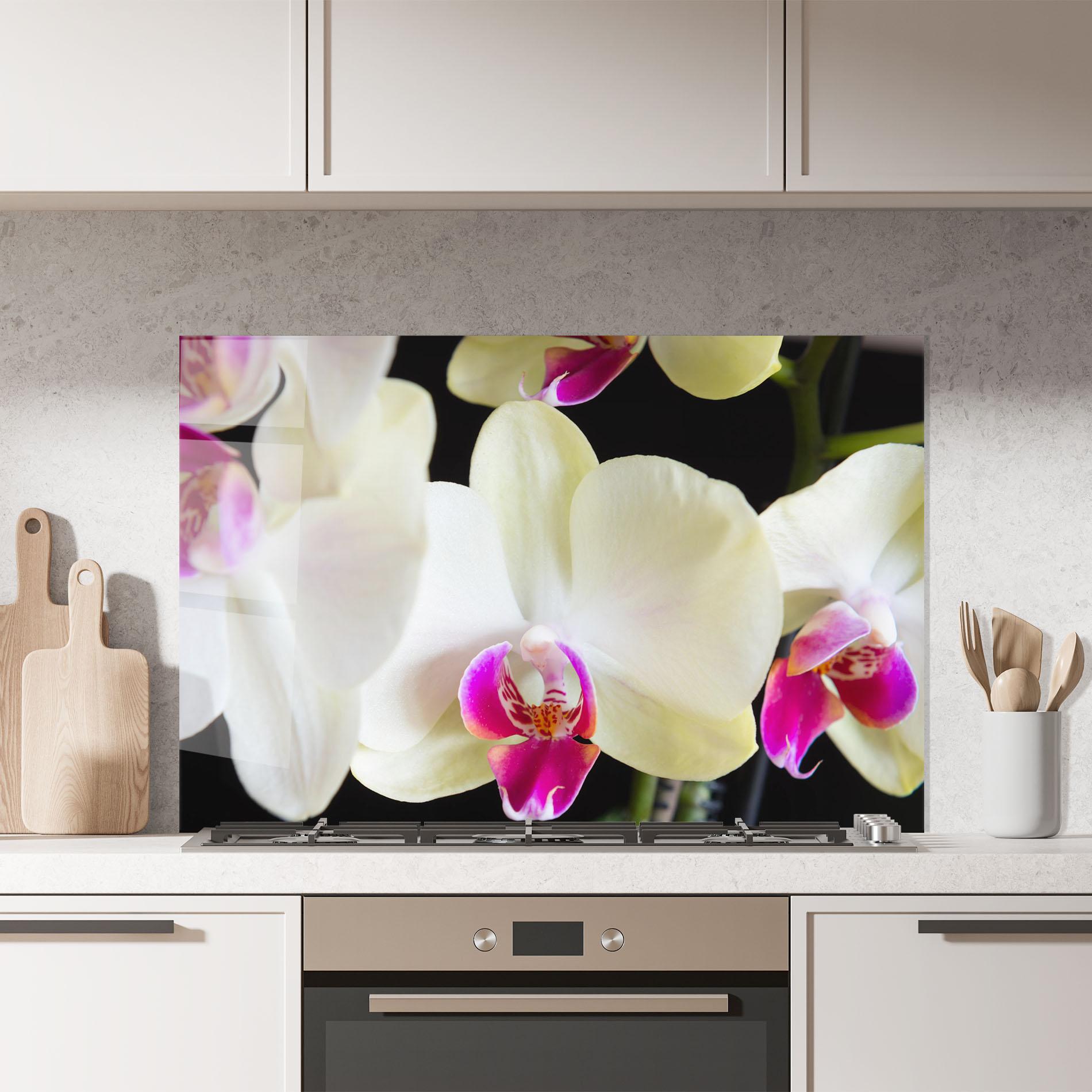 Konyhai üveg hátfal Cream Purple Orchids mockup 7
