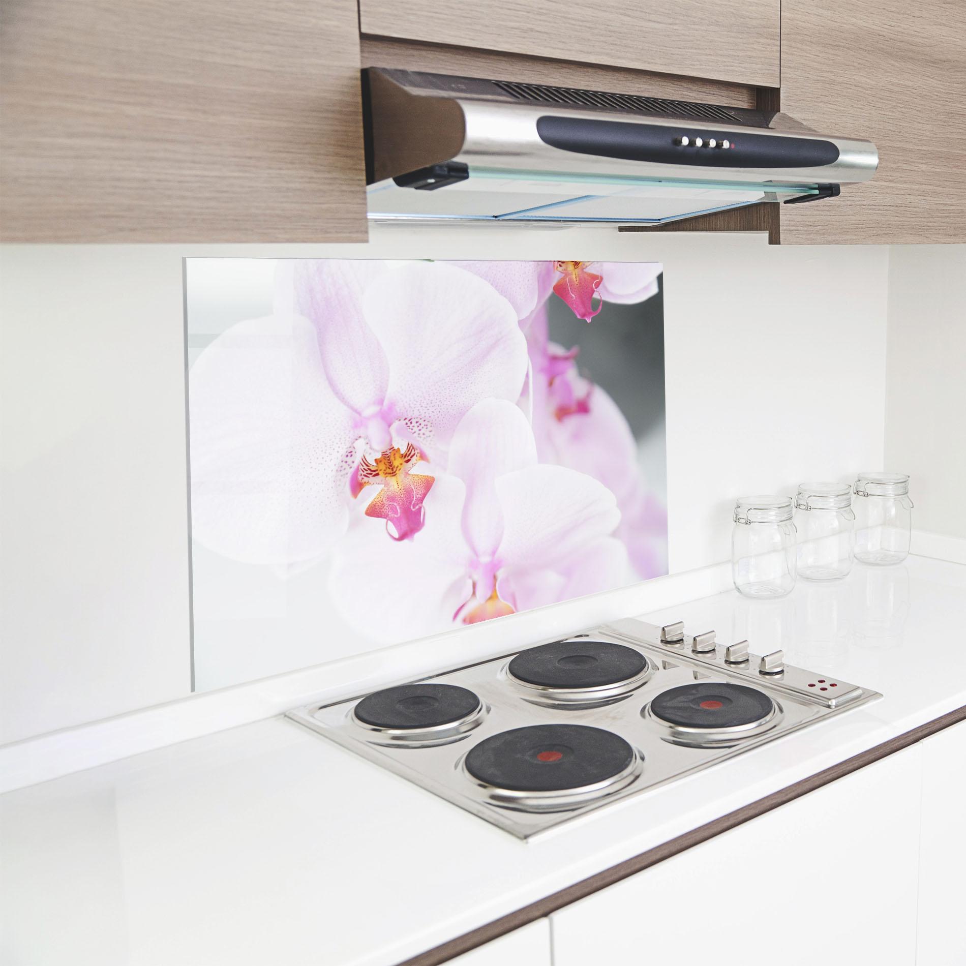 Konyhai üveg hátfal Light Purple Orchid mockup 8