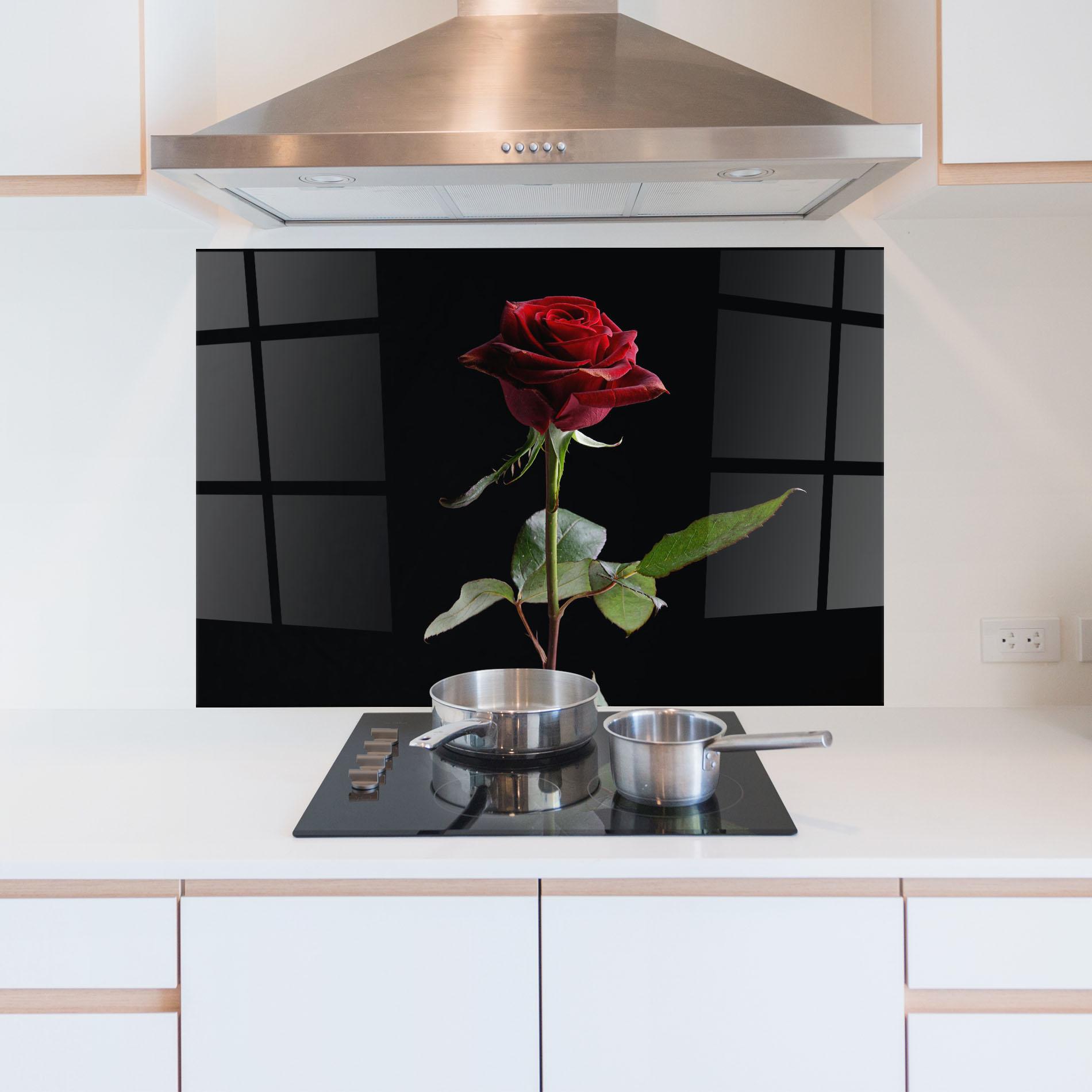 Konyhai üveg hátfal Beautiful Red Rose mockup 5