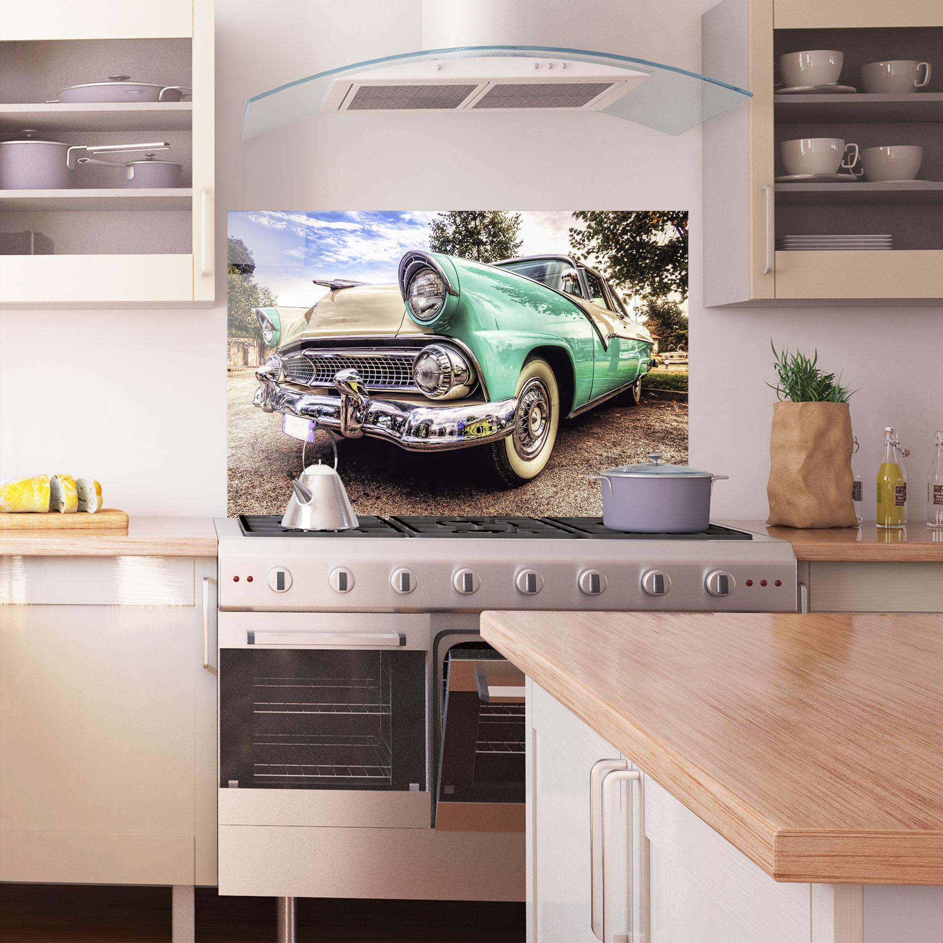 Konyhai üveg hátfal Green Vintage Car mockup 1