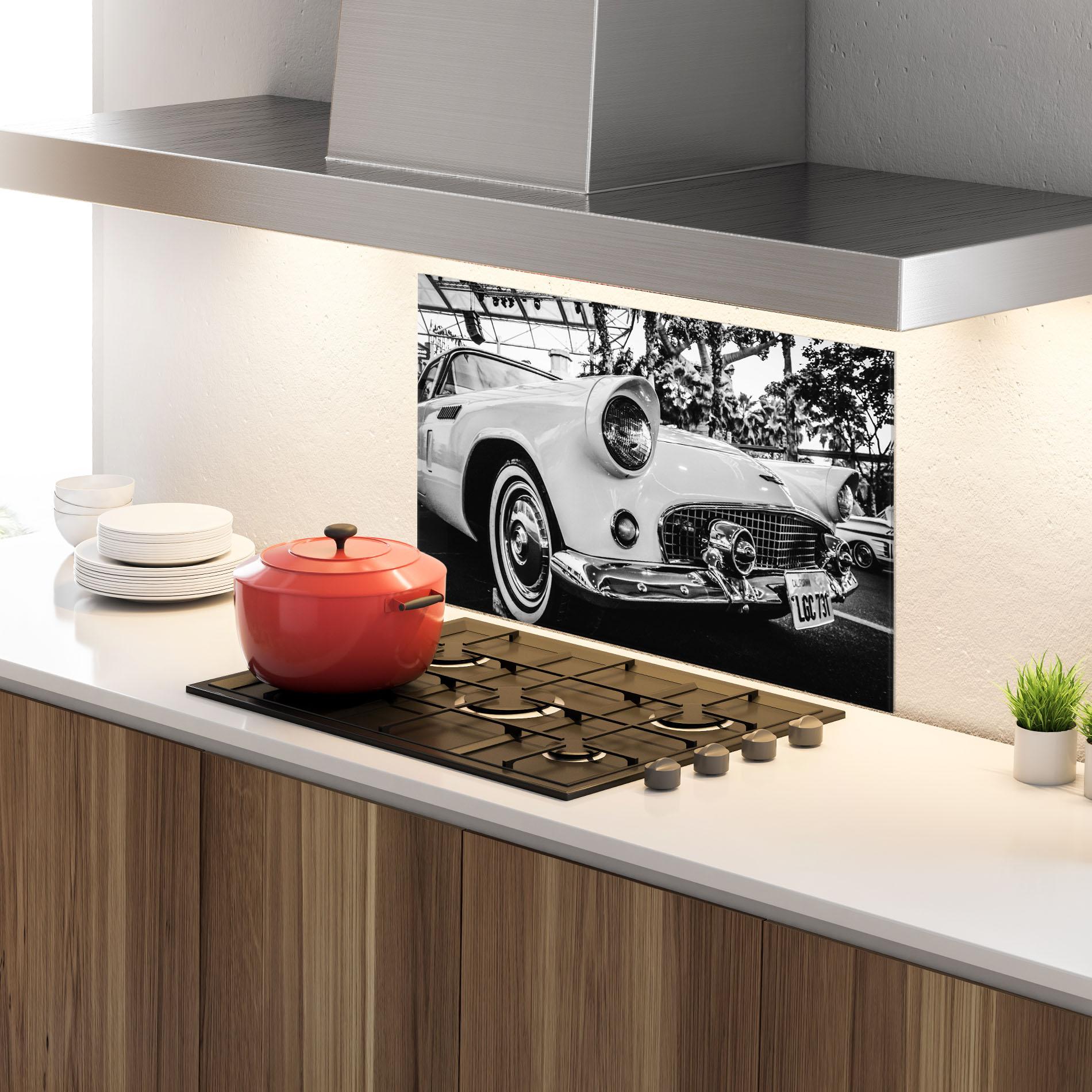Konyhai üveg hátfal Classic Car mockup 4