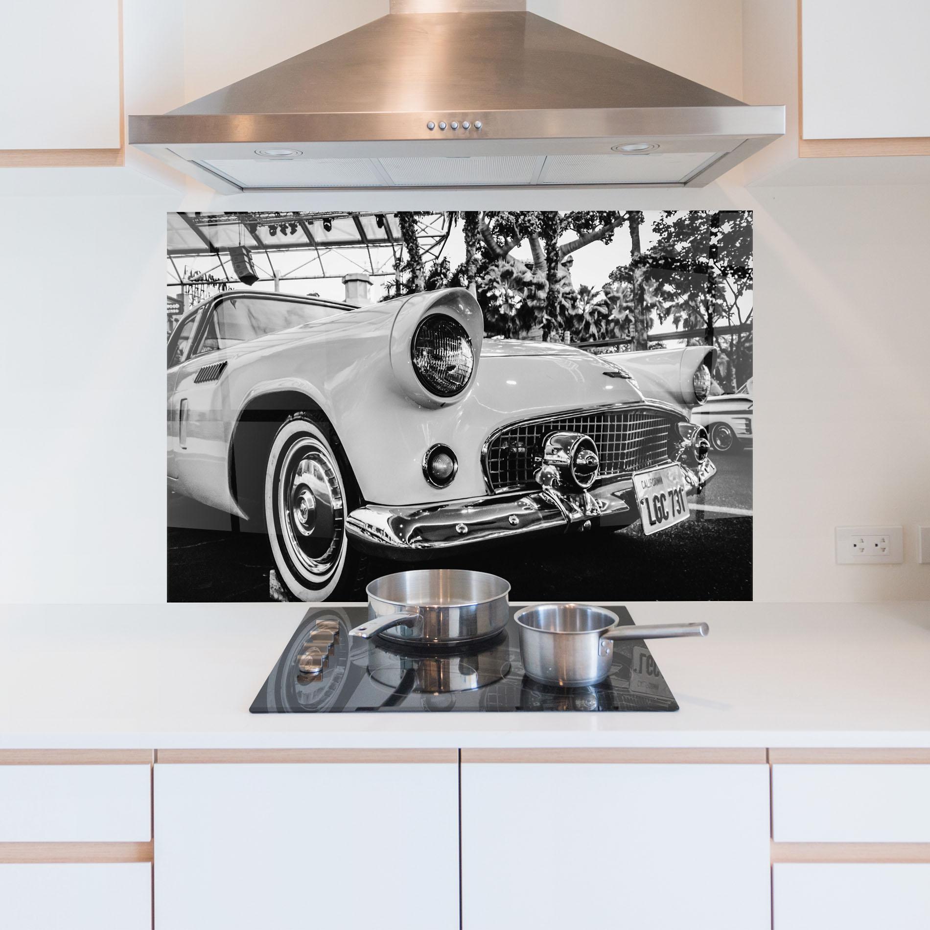 Konyhai üveg hátfal Classic Car mockup 5
