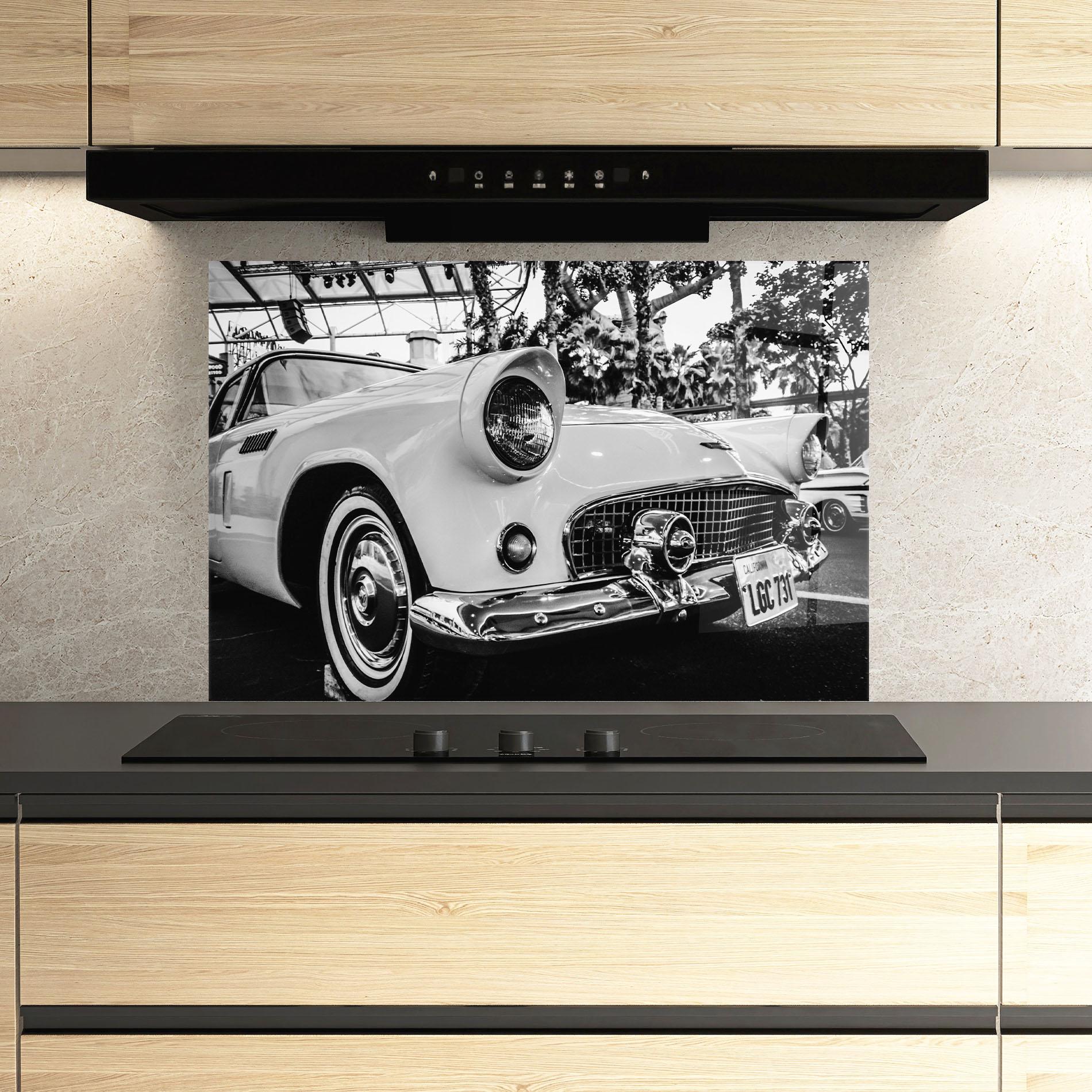 Konyhai üveg hátfal Classic Car mockup 3