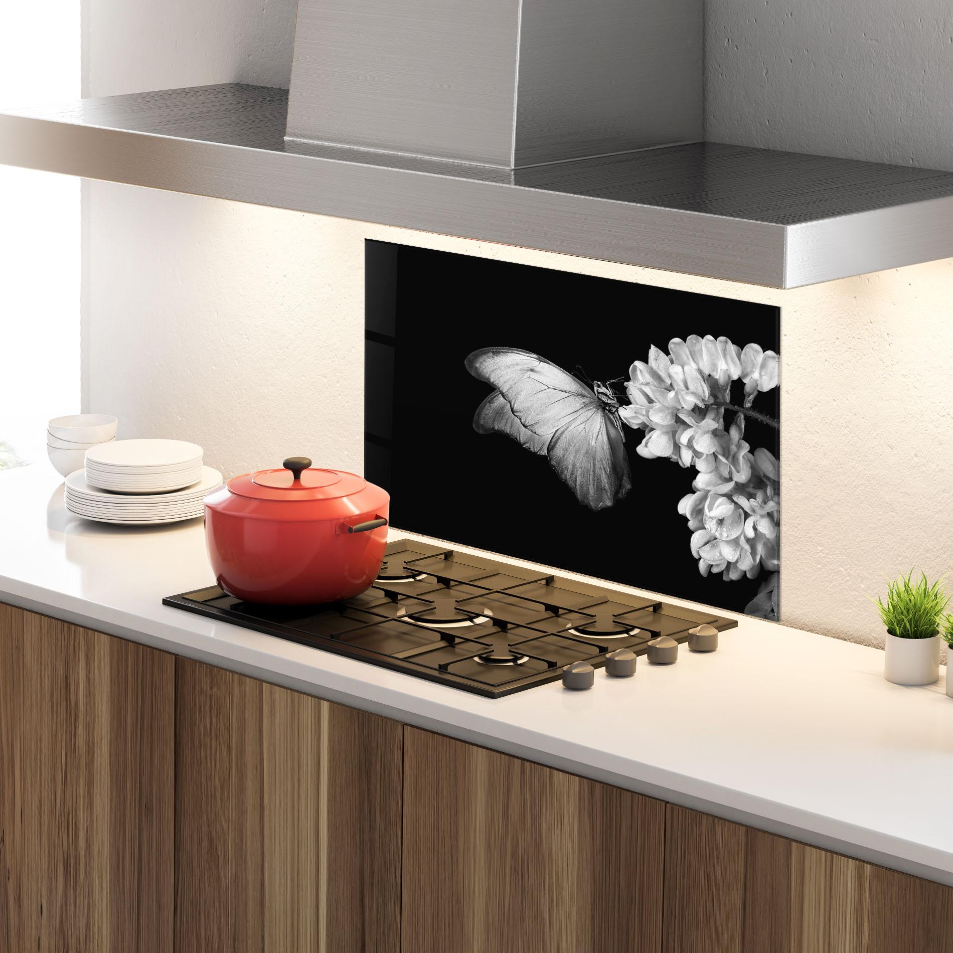 Konyhai üveg hátfal Grey Butterfly mockup 4