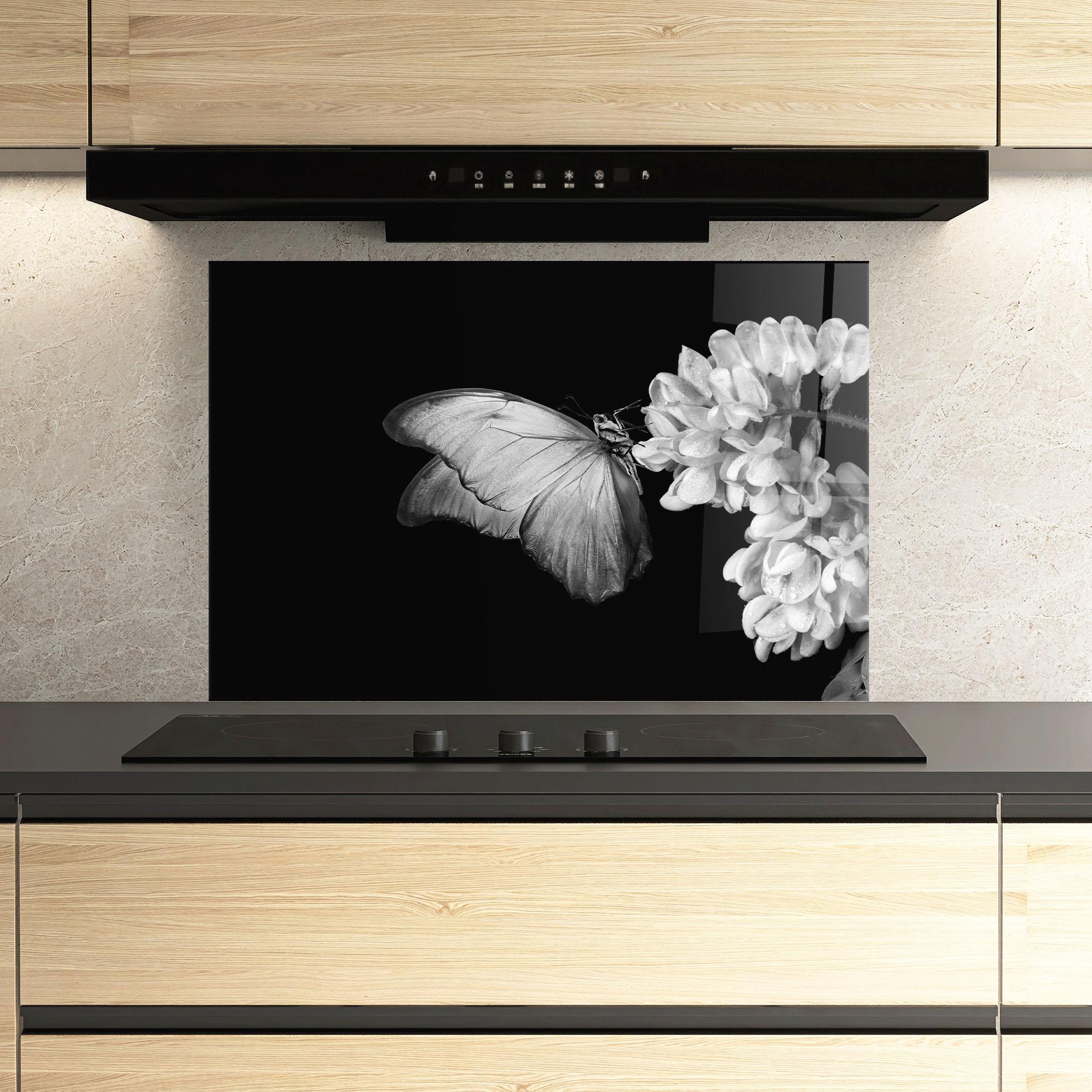 Konyhai üveg hátfal Grey Butterfly mockup 3