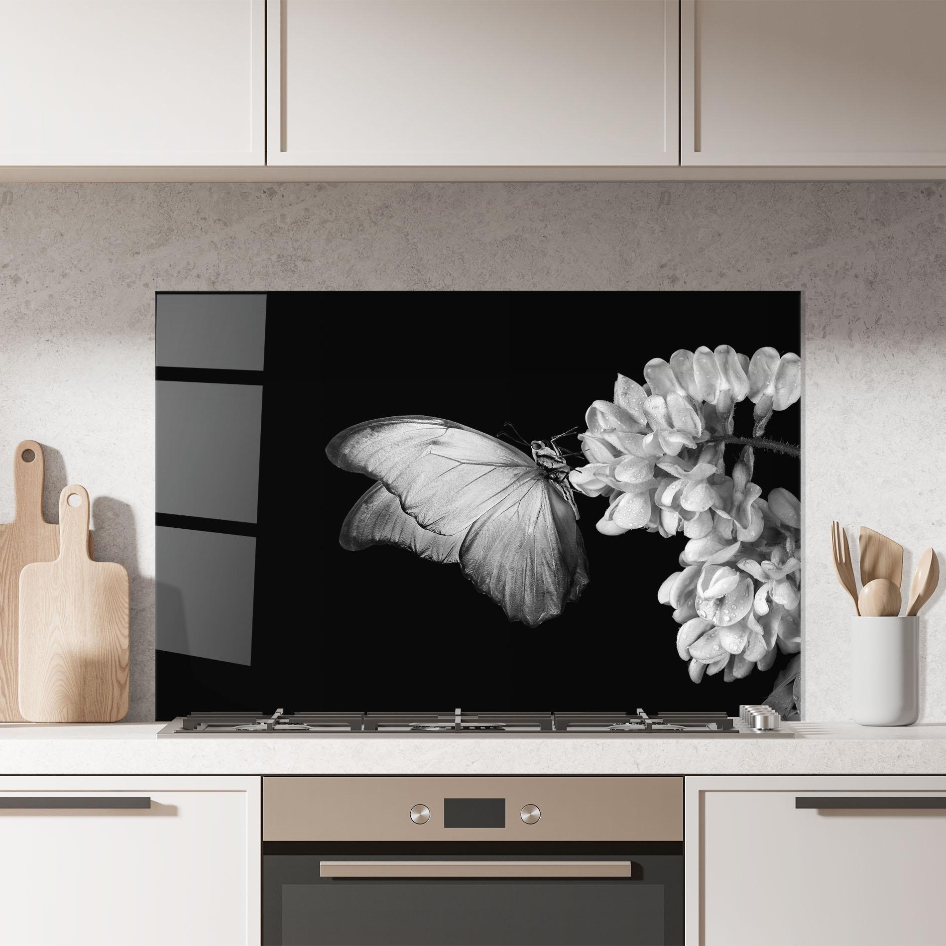 Konyhai üveg hátfal Grey Butterfly mockup 7