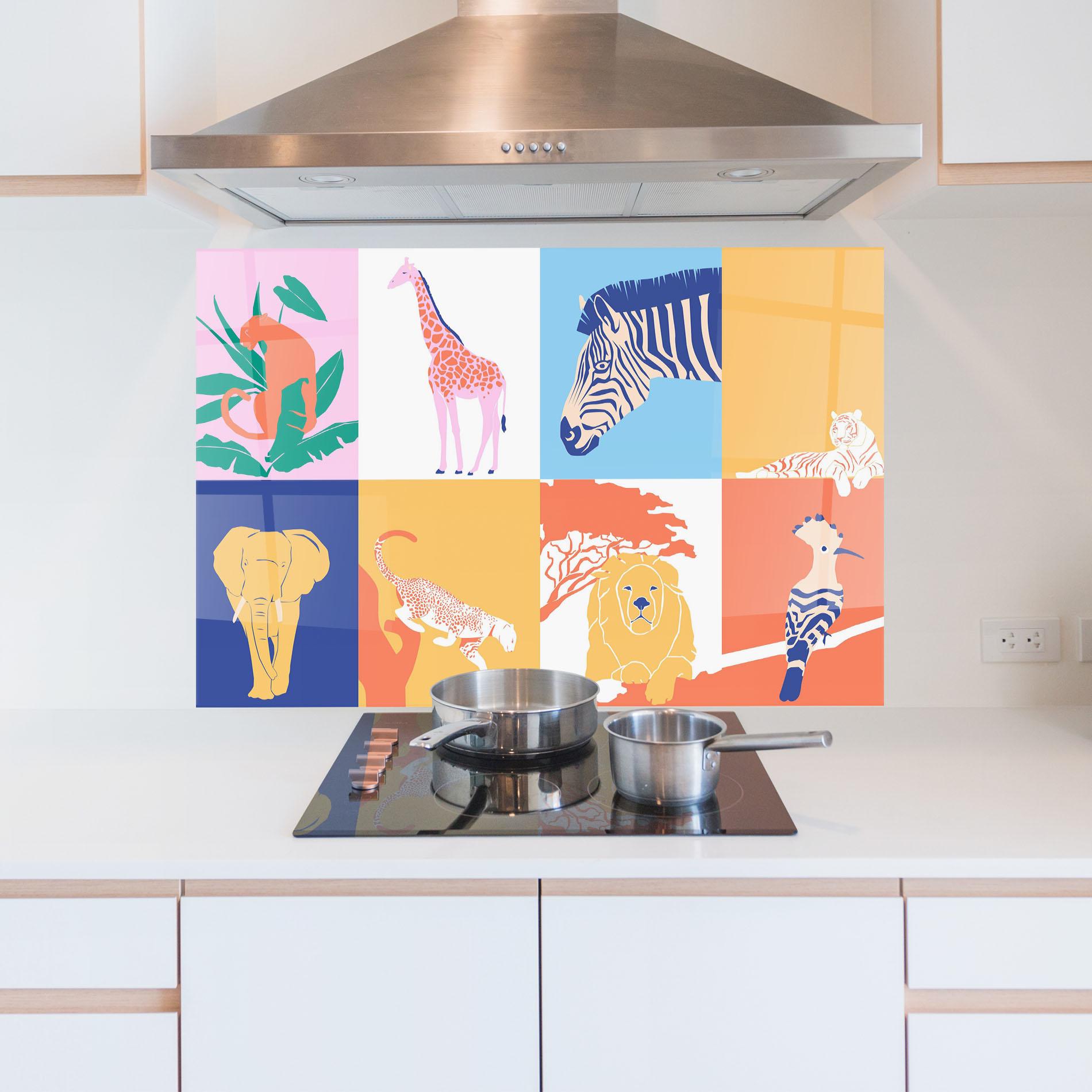 Konyhai üveg hátfal Wild Life Collage mockup 5