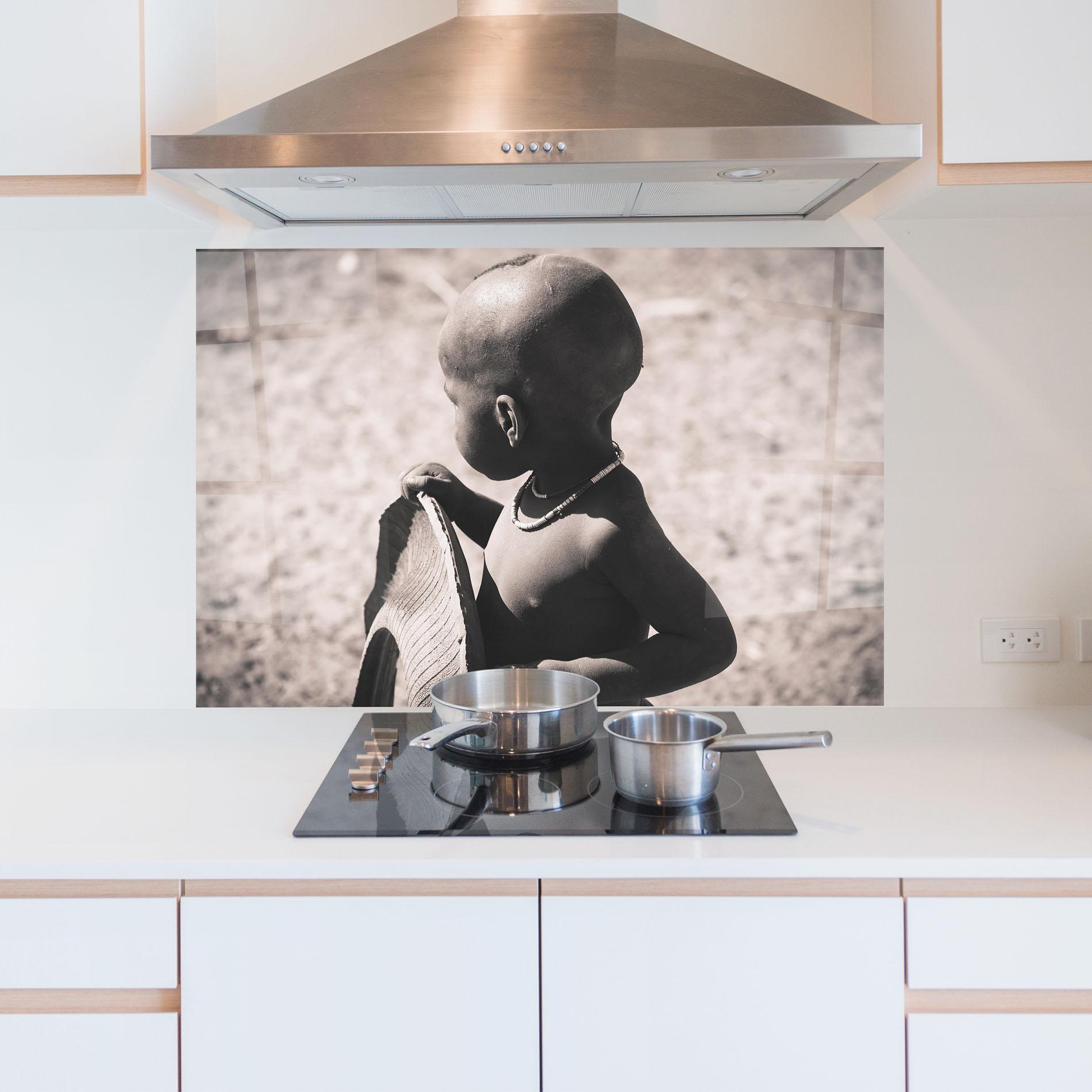Konyhai üveg hátfal African Little Child mockup 5