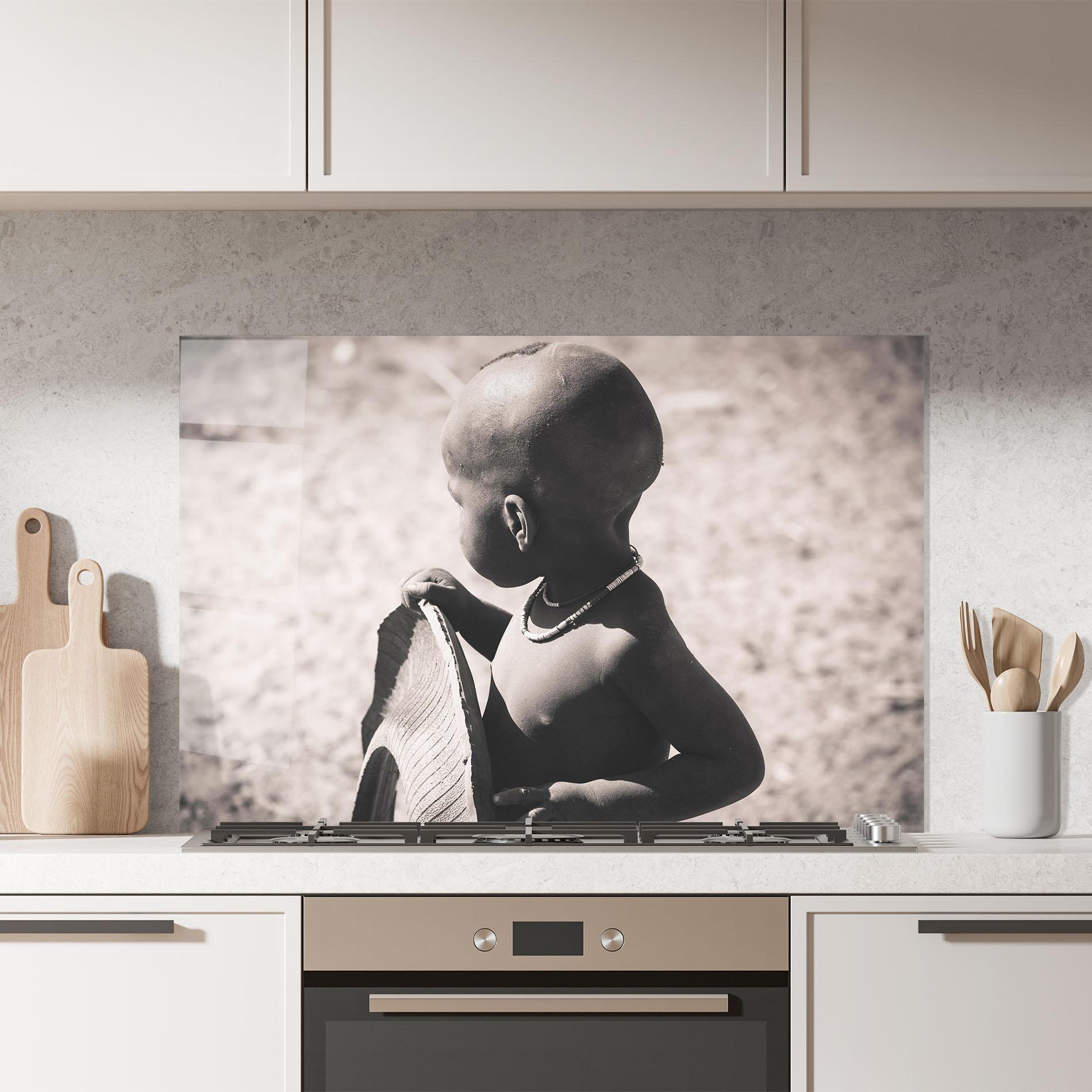 Konyhai üveg hátfal African Little Child mockup 7
