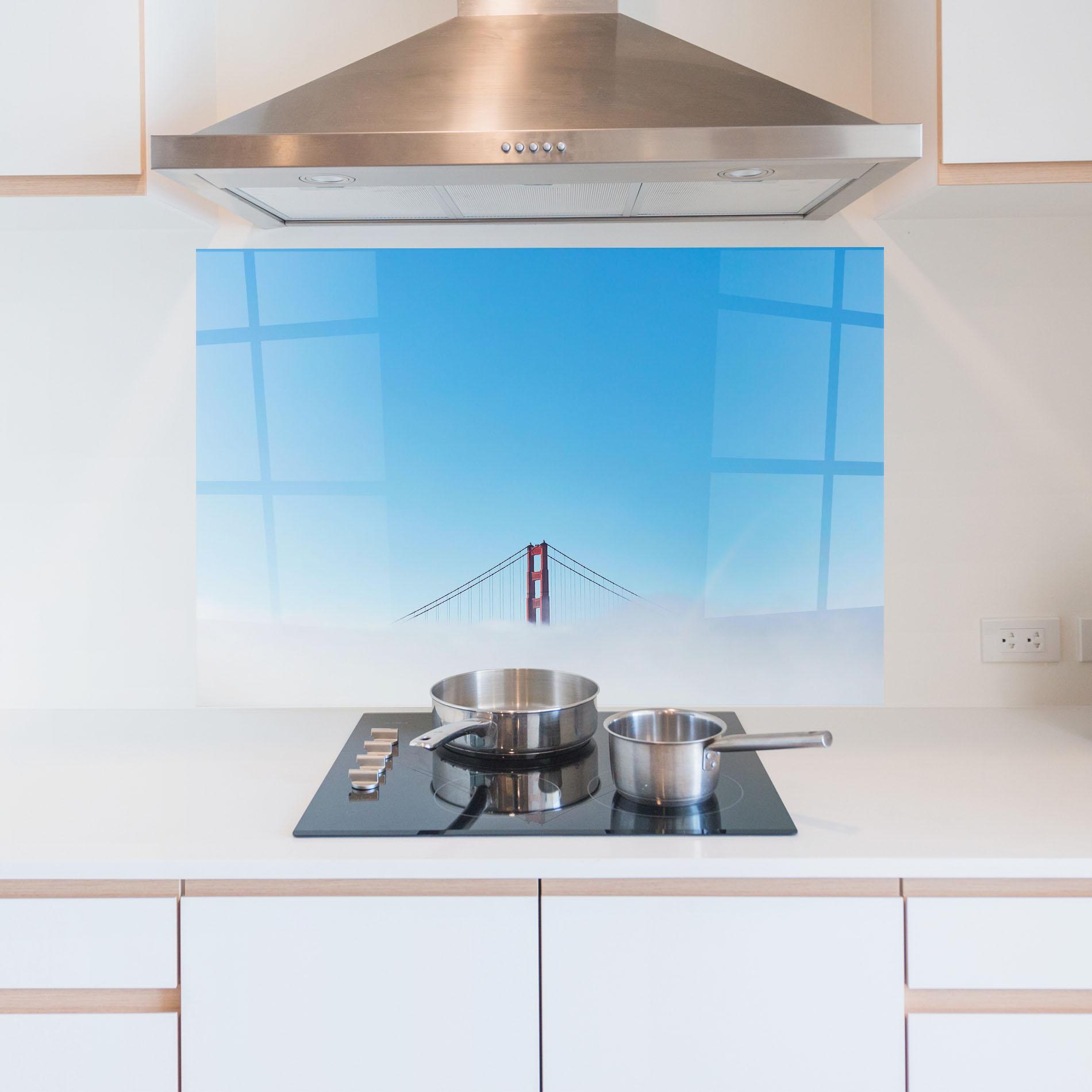 Konyhai üveg hátfal High Cloud Bridge mockup 5