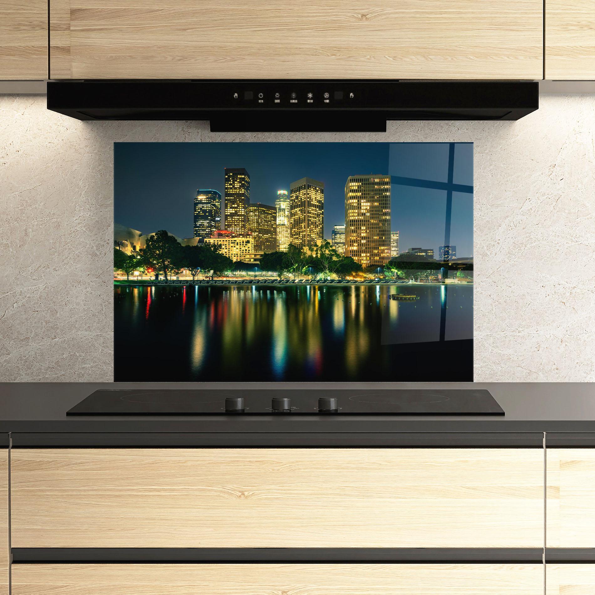 Konyhai üveg hátfal Los Angeles Night mockup 3