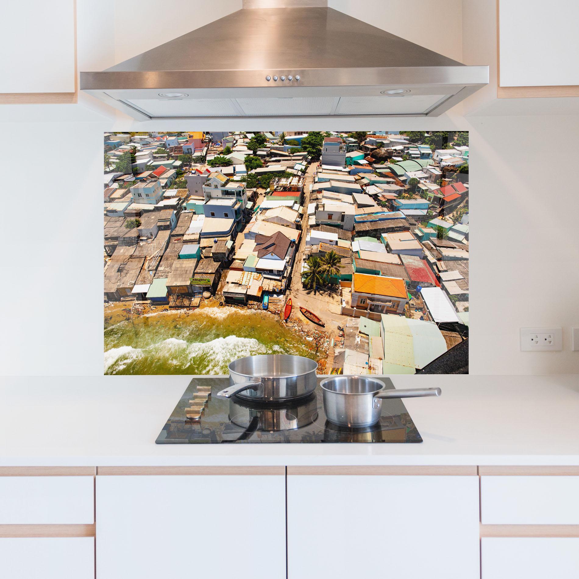 Konyhai üveg hátfal Vietnam Slums mockup 5
