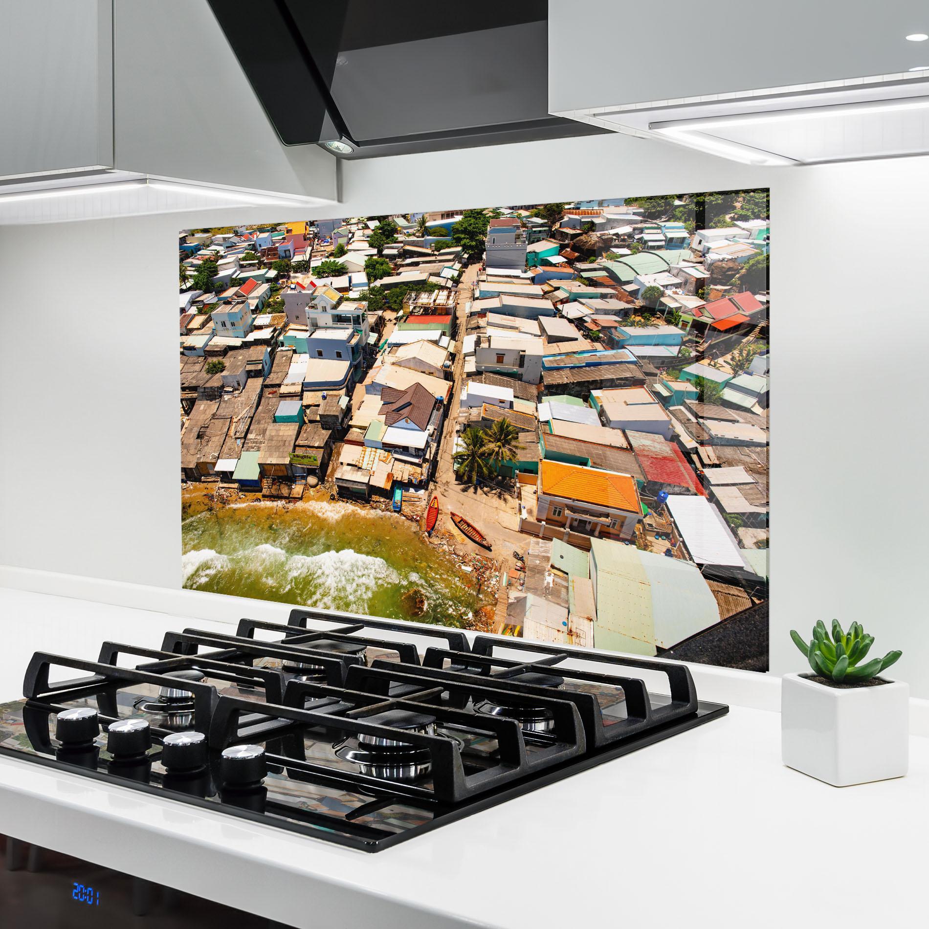 Konyhai üveg hátfal Vietnam Slums mockup 6