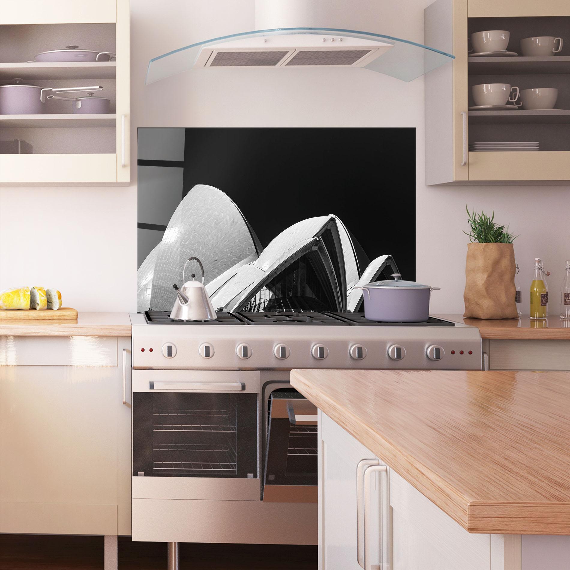 Konyhai üveg hátfal Opera House Close Up mockup 1