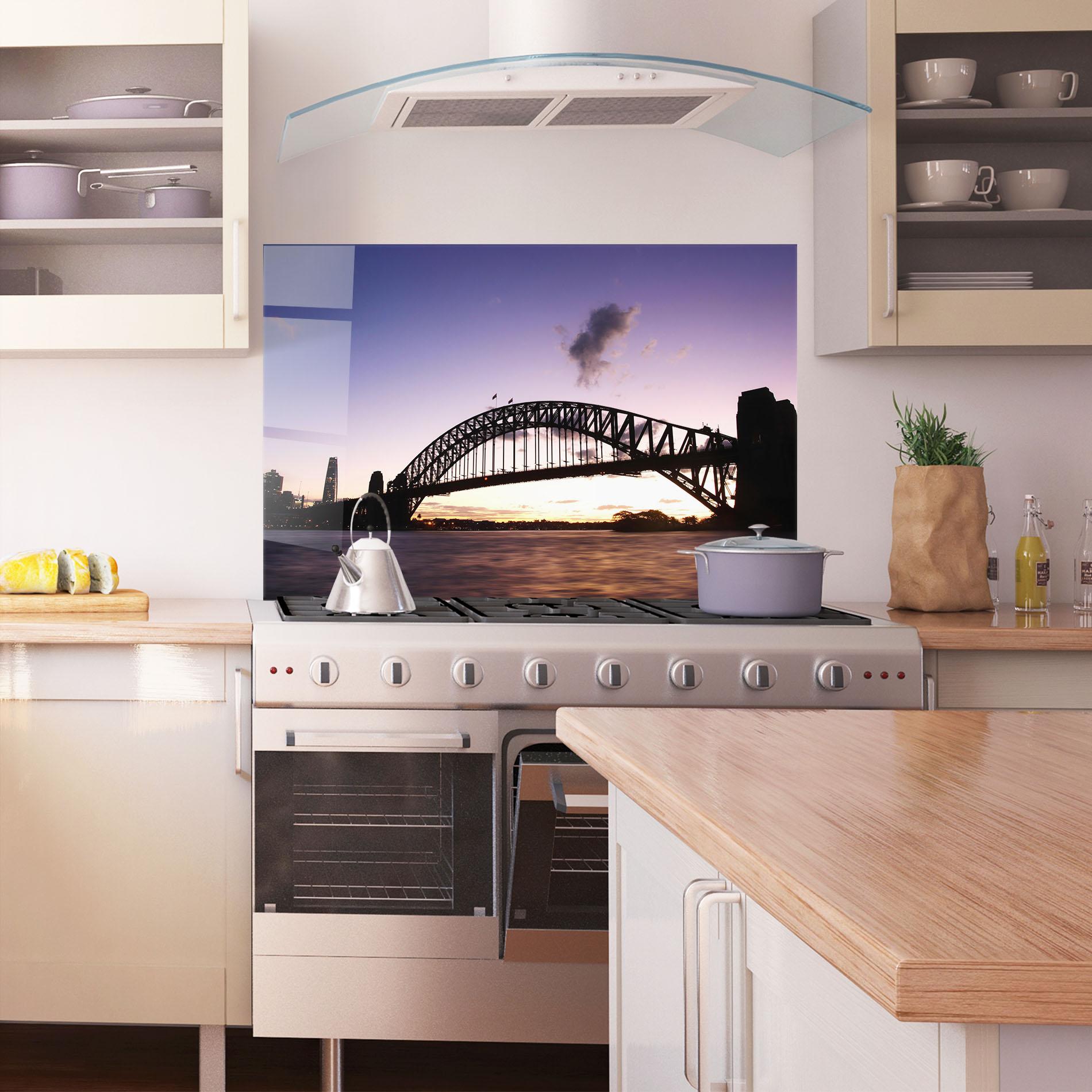 Konyhai üveg hátfal Purple Sky Sydney mockup 1