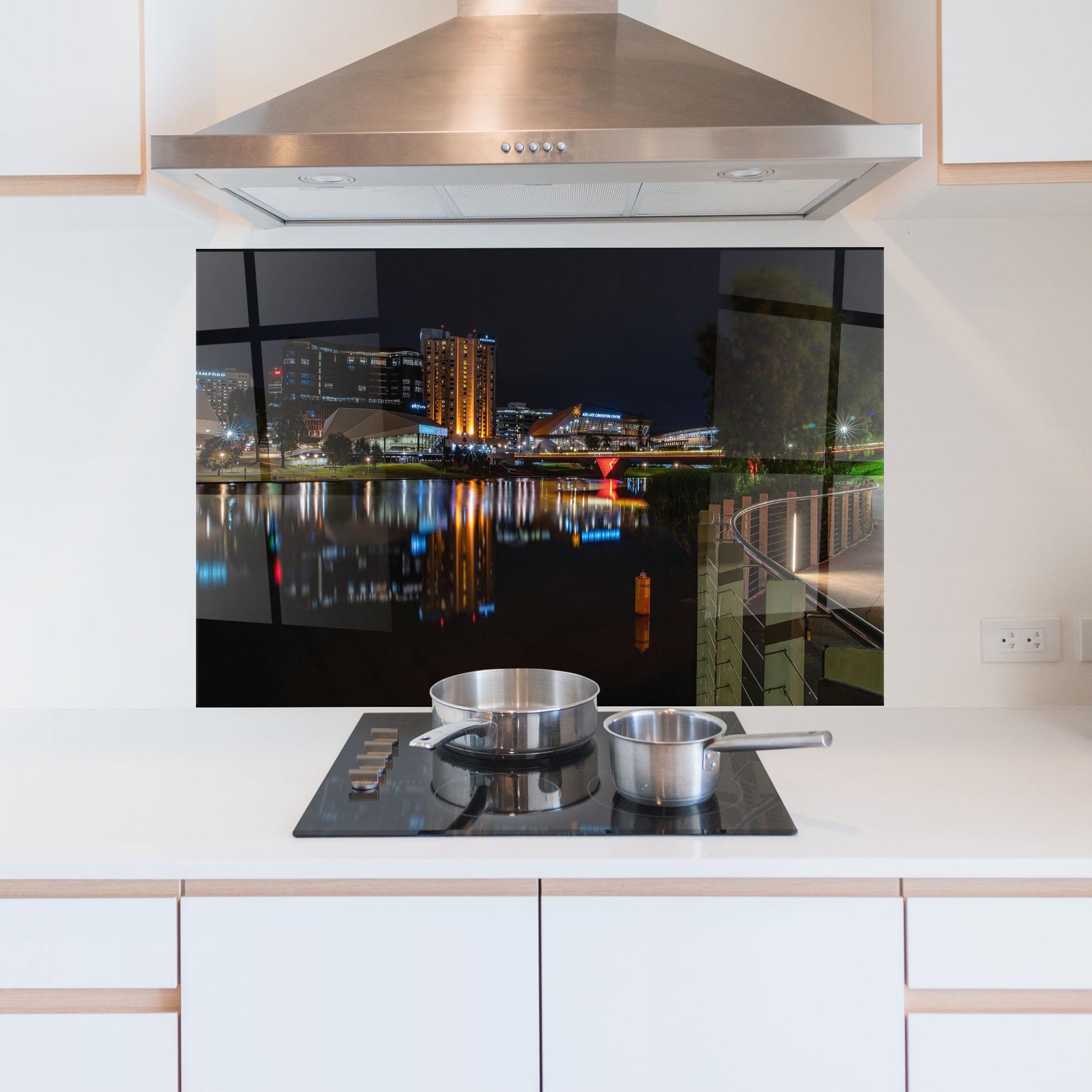 Konyhai üveg hátfal Australia Night Lake mockup 5