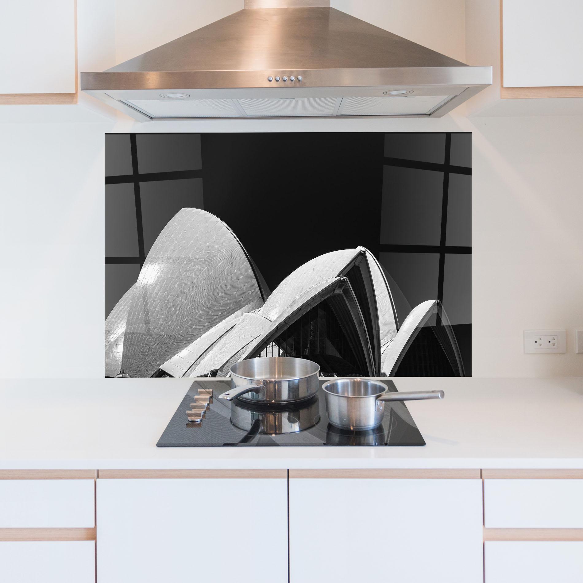 Konyhai üveg hátfal Opera House Close Up mockup 5