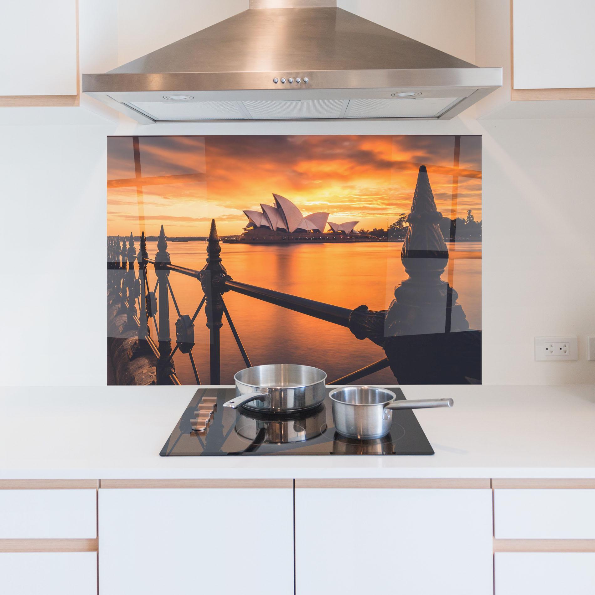 Konyhai üveg hátfal Sydney Orange View mockup 5