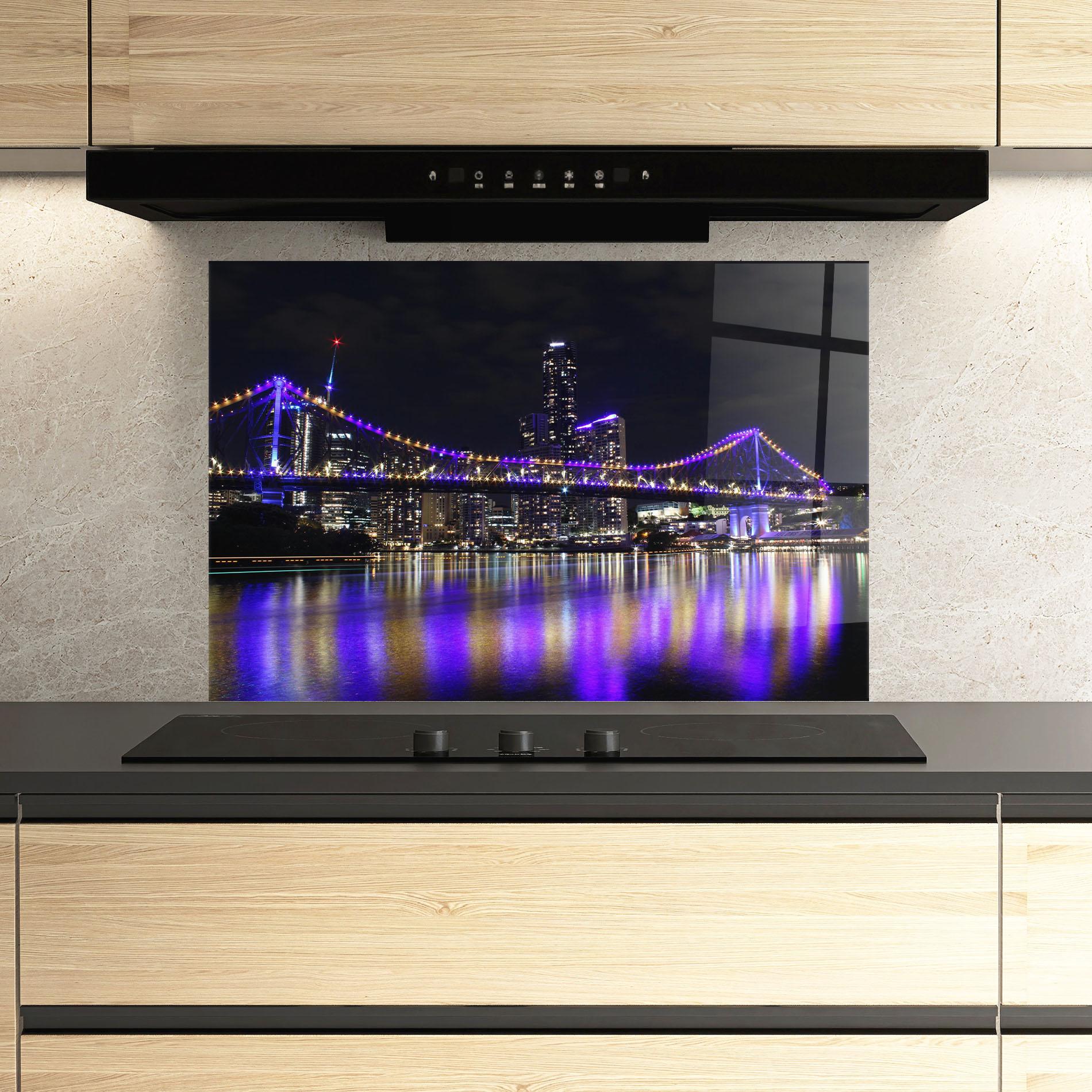 Konyhai üveg hátfal Story Bridge mockup 3