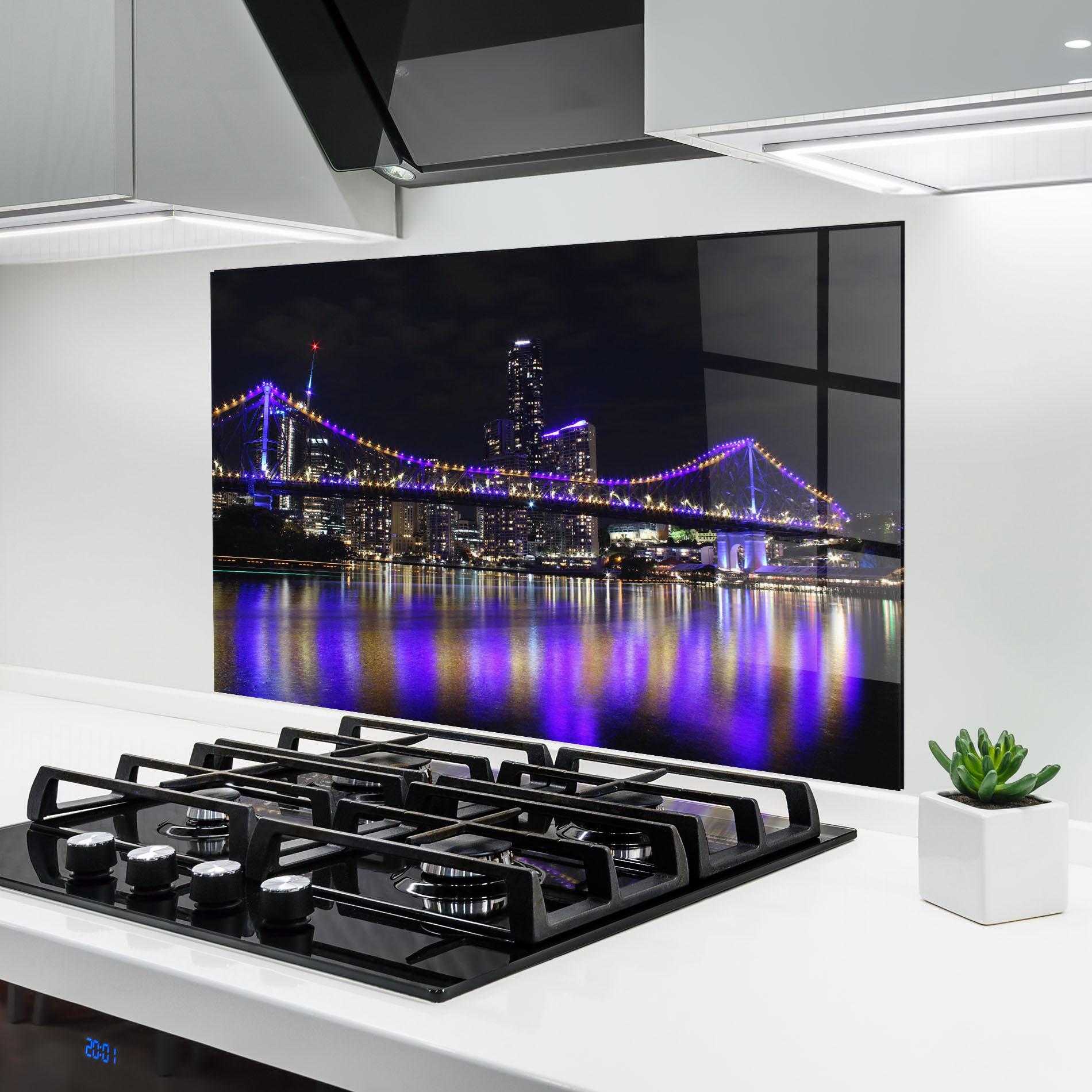 Konyhai üveg hátfal Story Bridge mockup 6