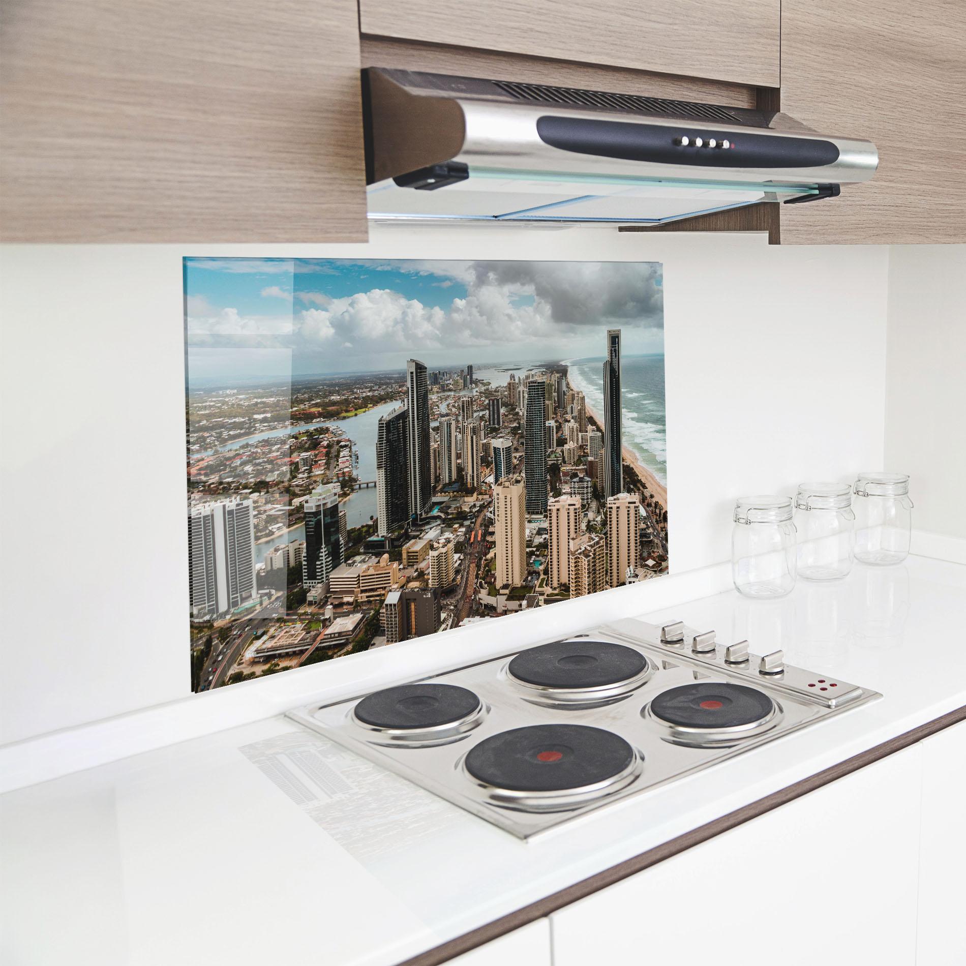 Konyhai üveg hátfal Gold Coast mockup 8